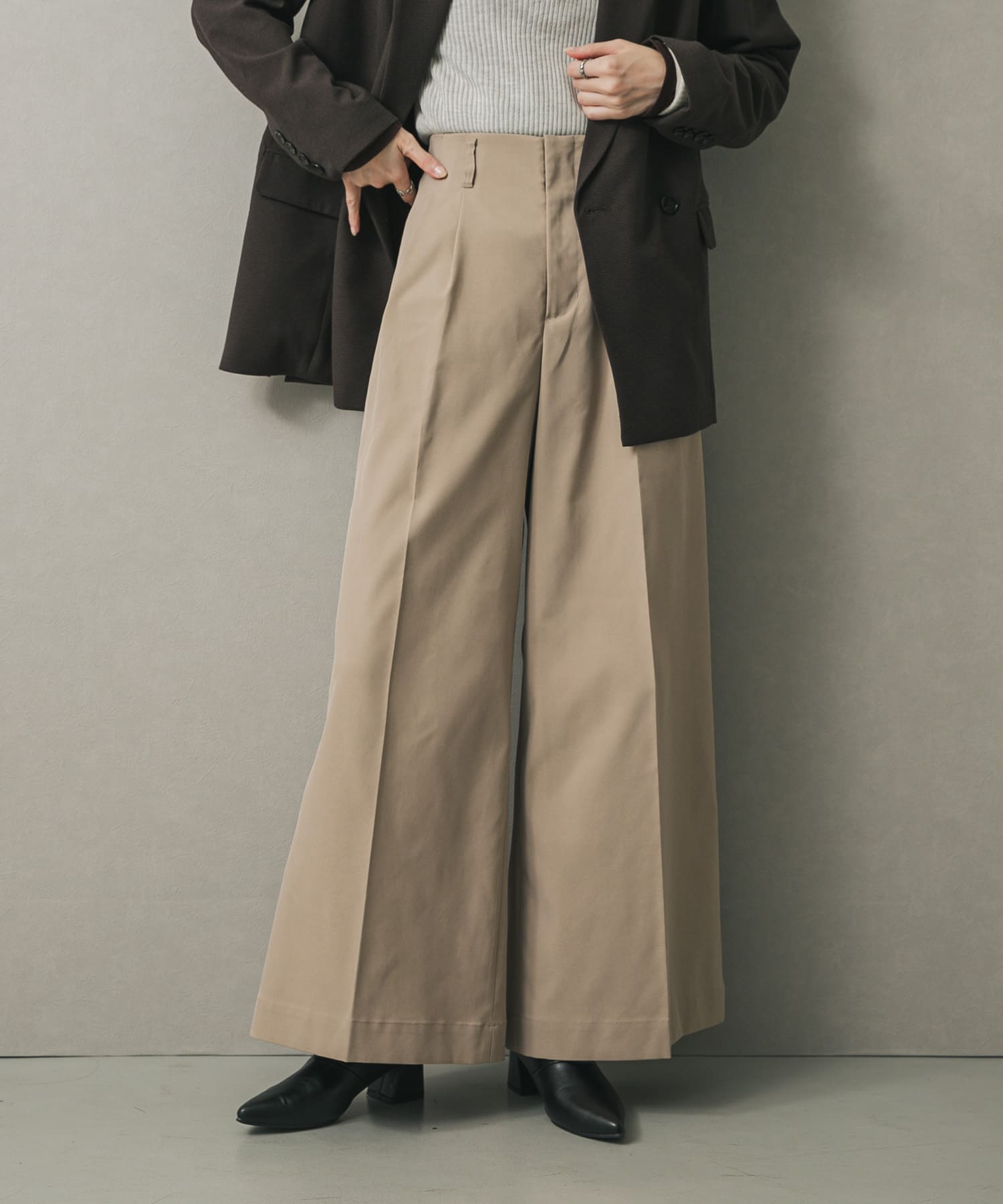L.BEIGE