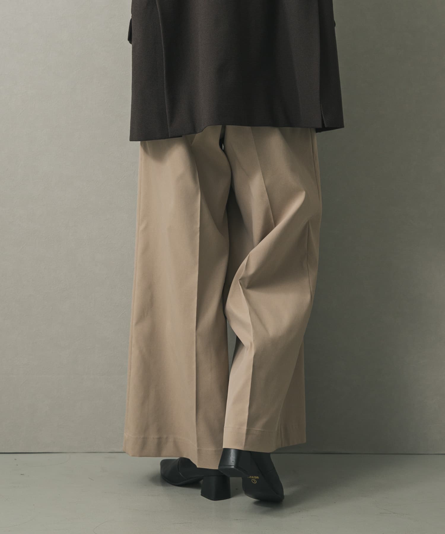 L.BEIGE