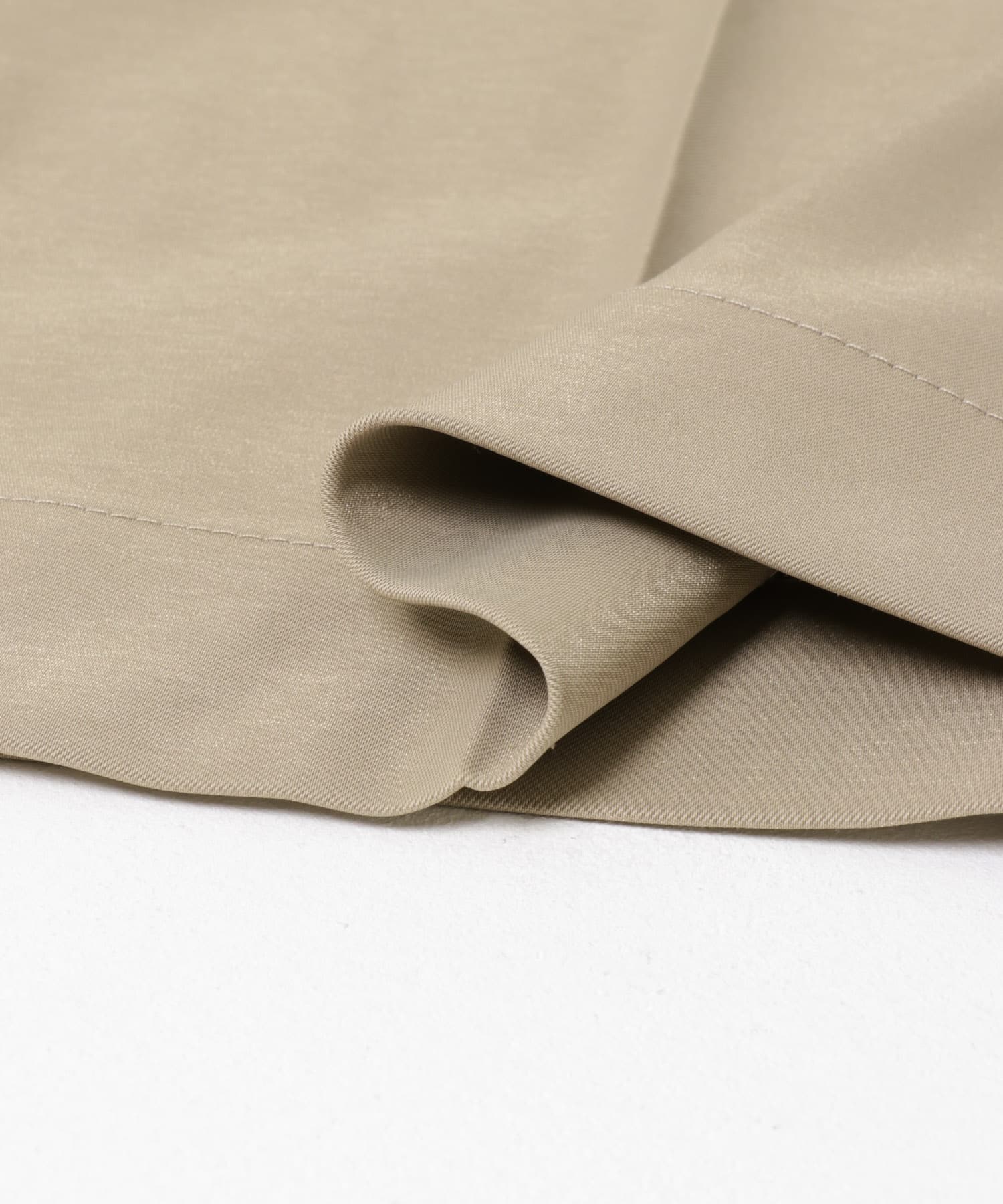 L.BEIGE