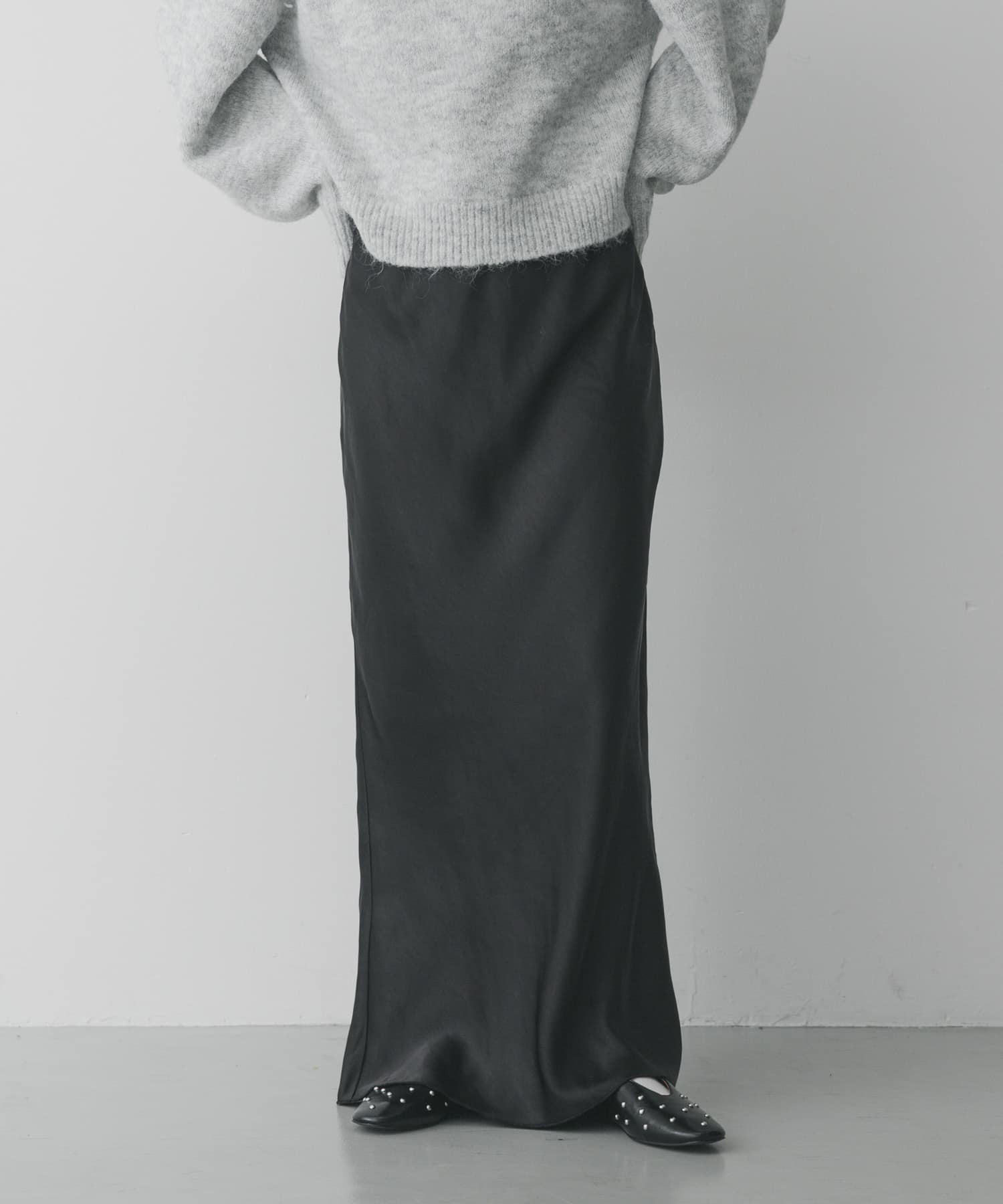 サテンアイラインスカート