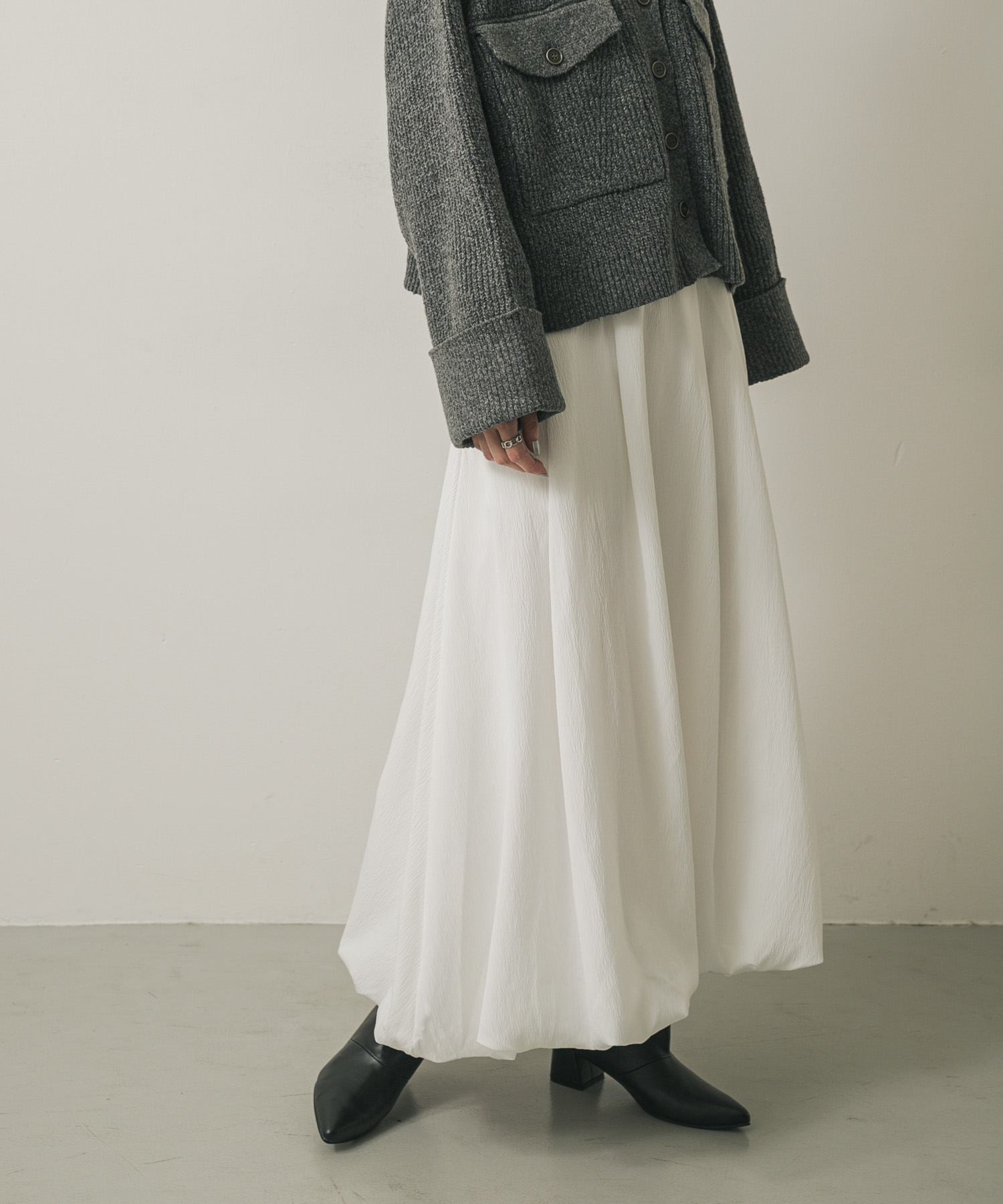 OFF WHITE