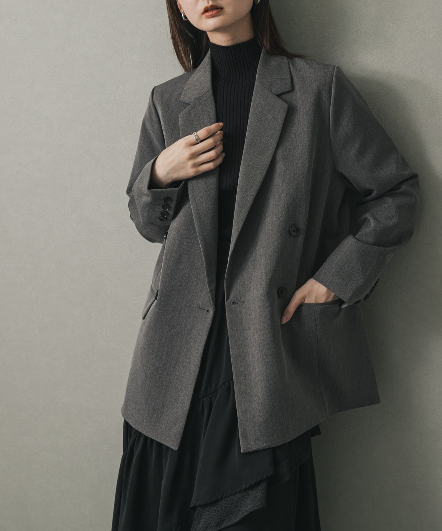 GRAY