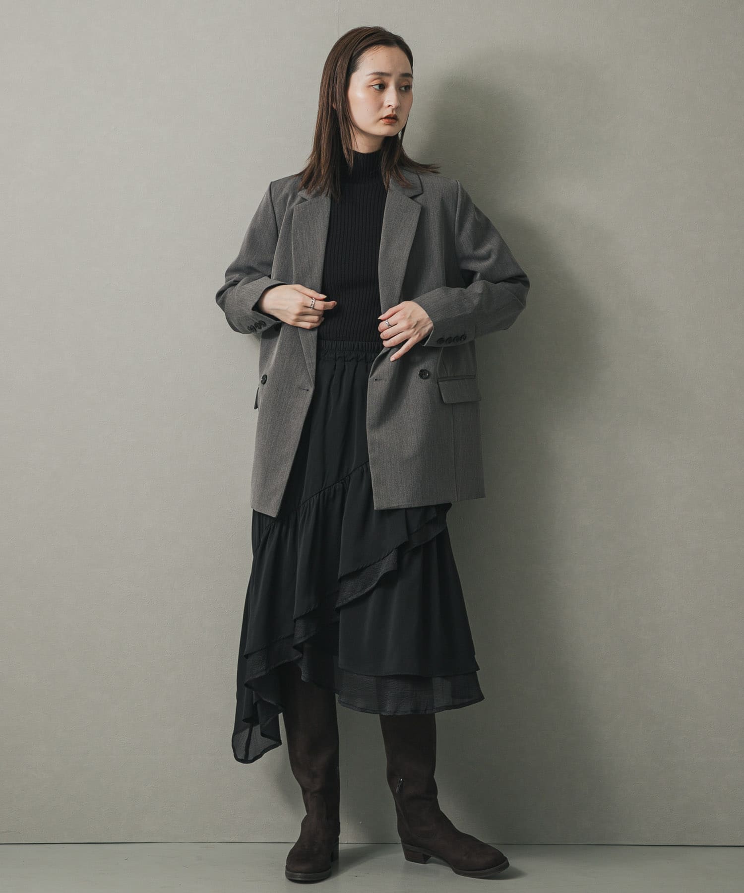 GRAY