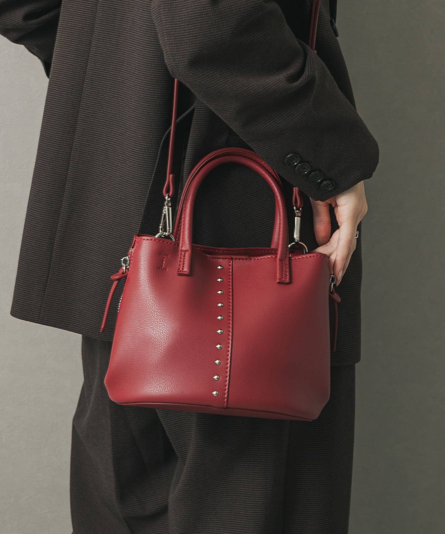 スタッズショルダーバッグ RED one
