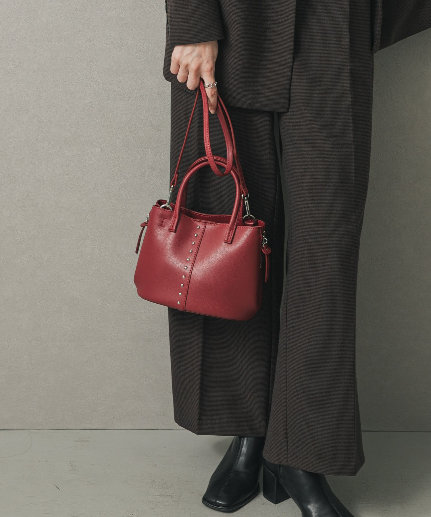 スタッズショルダーバッグ RED one