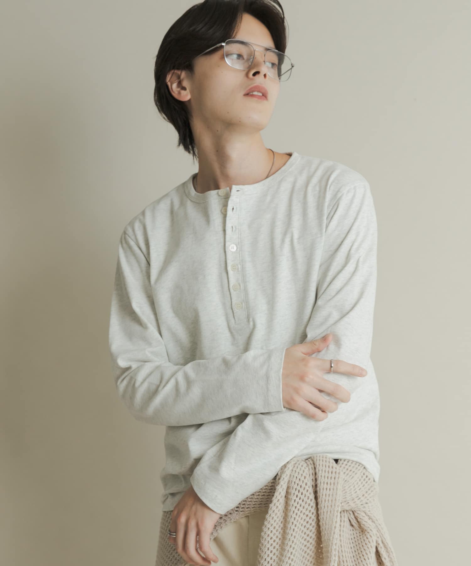 ヘンリーネックロングTシャツ