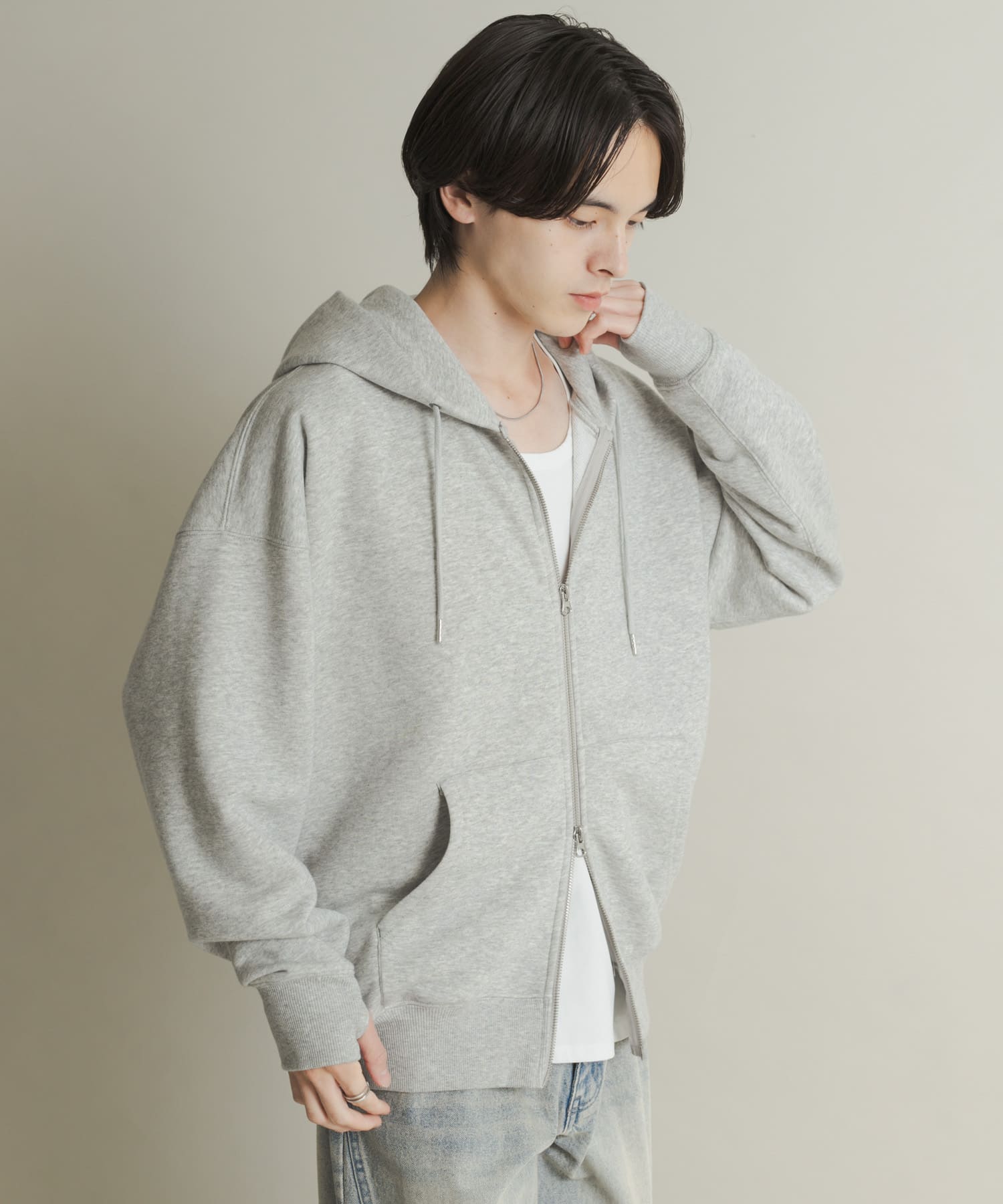 GRAY
