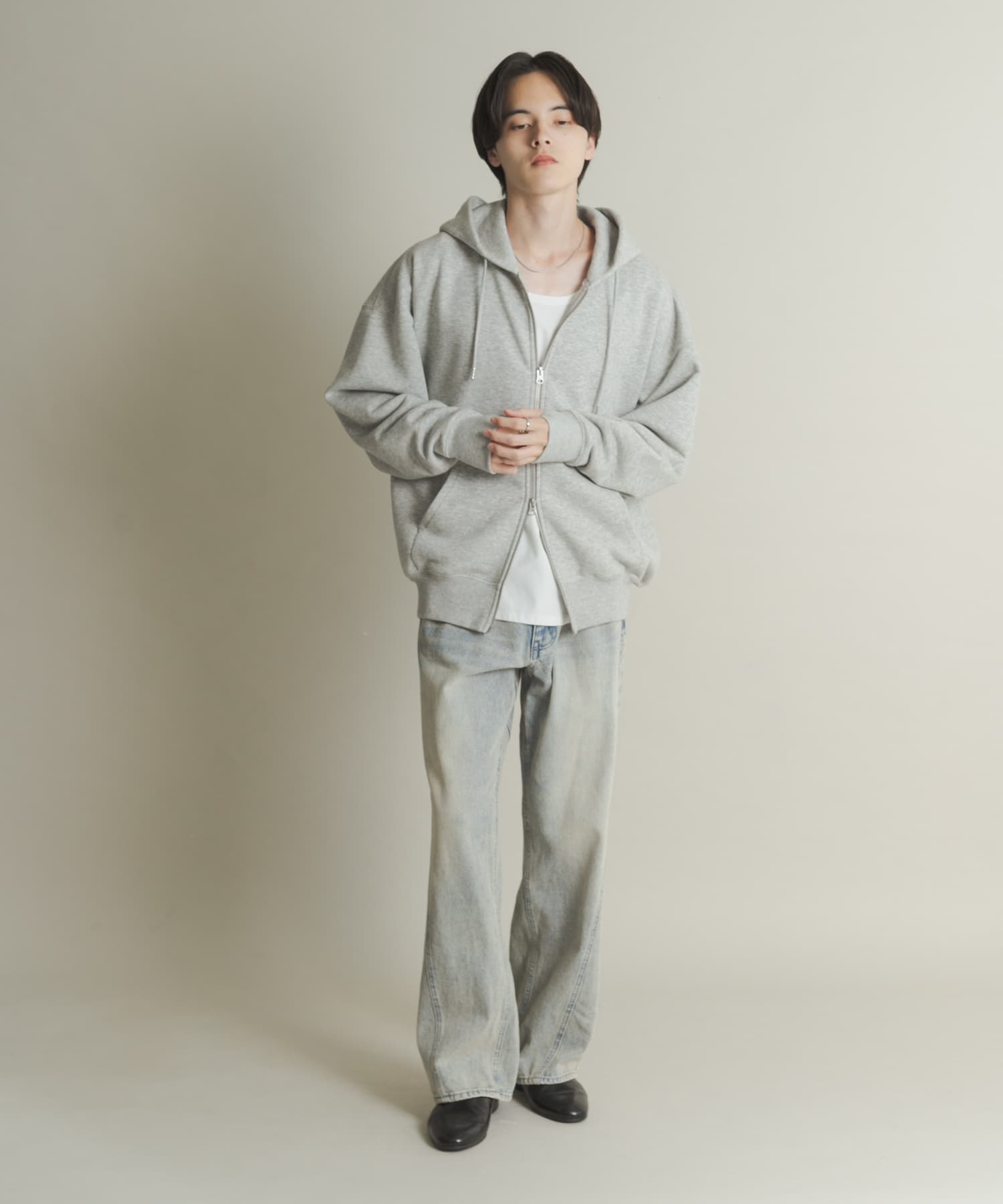 GRAY