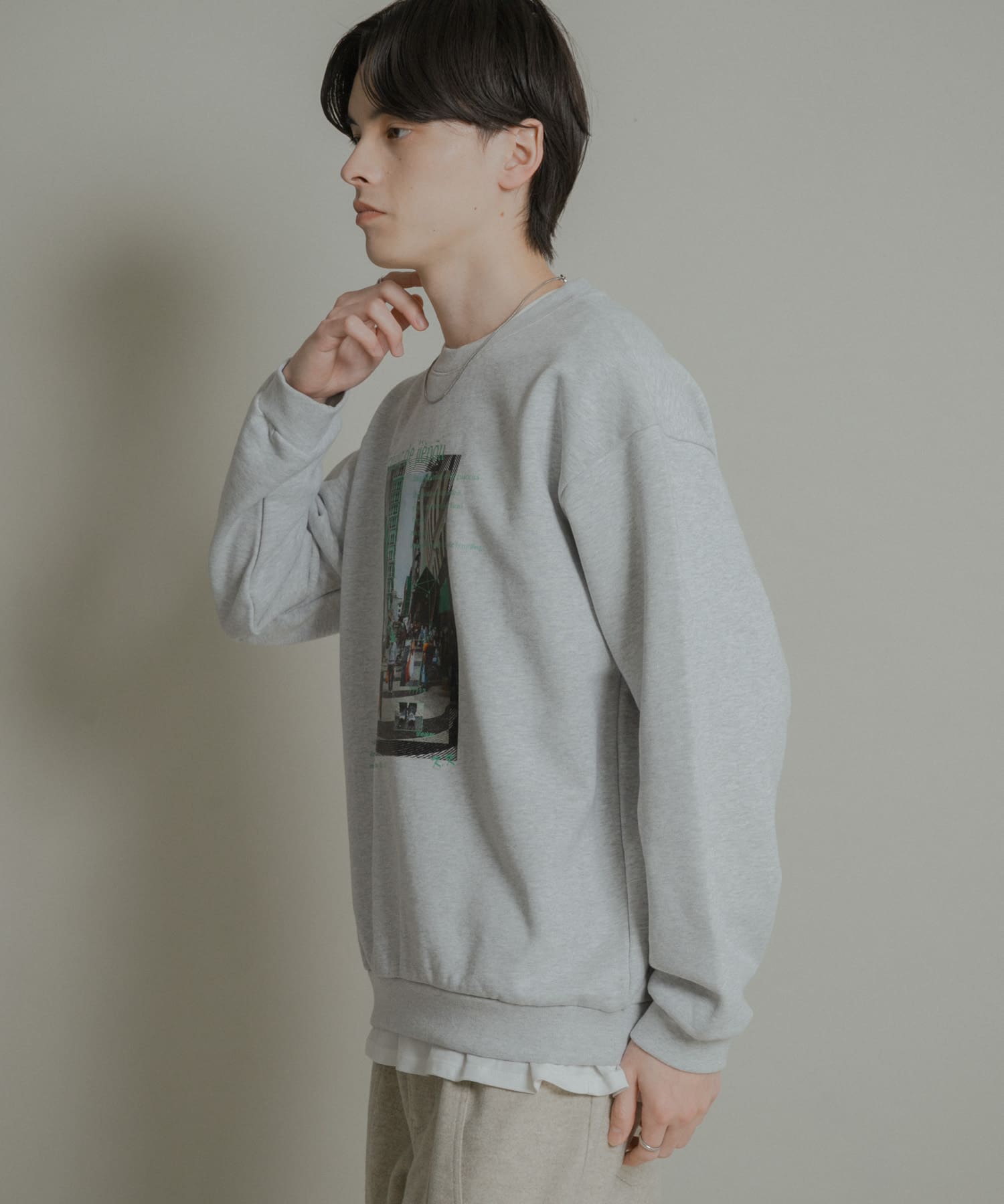 GRAY