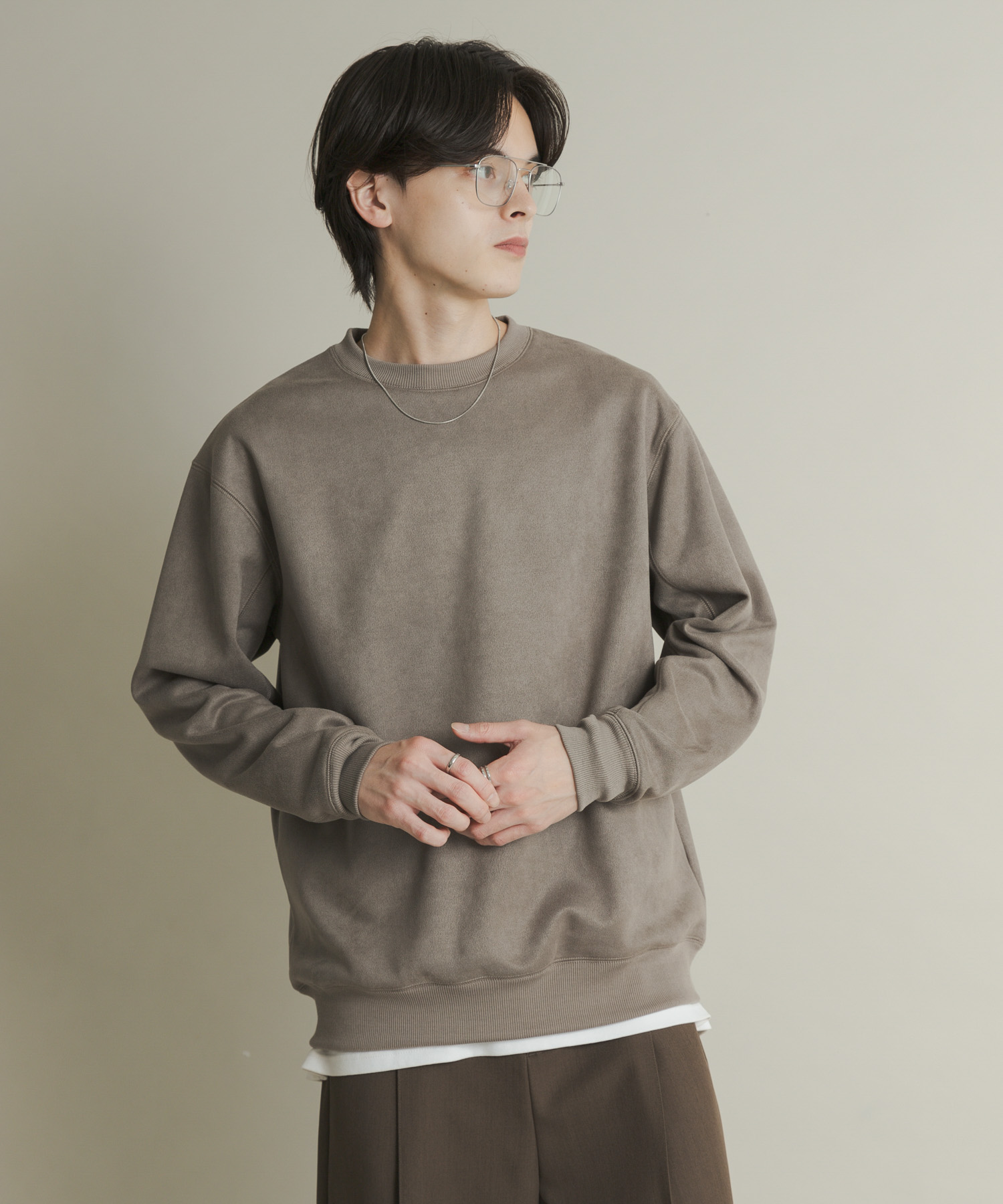 GRAY