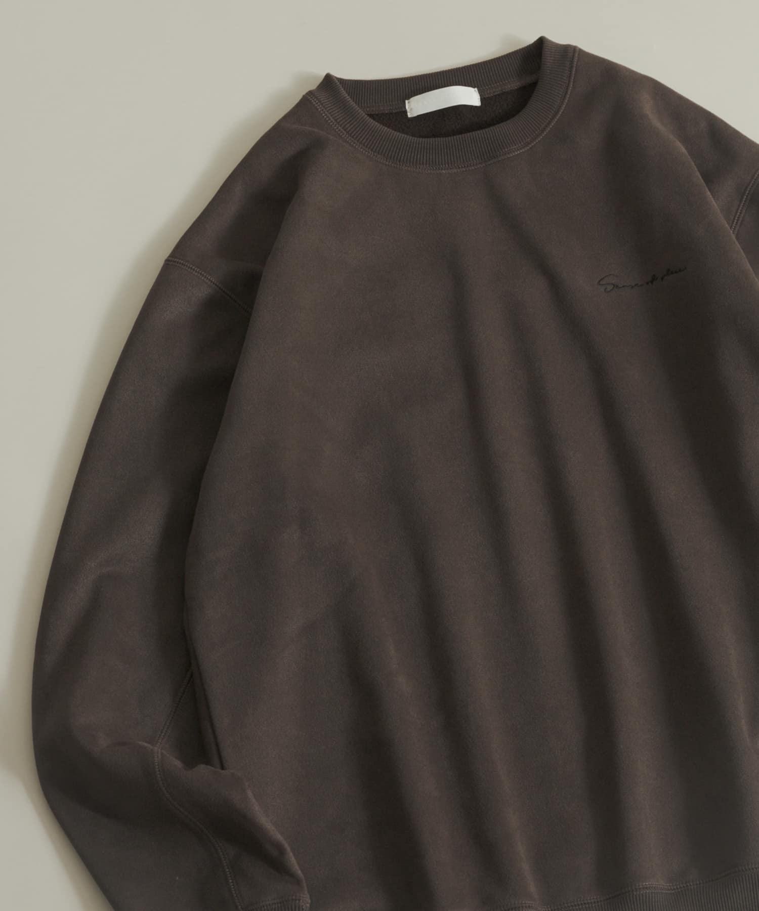 ユニセックス』シシュウフェイクスエードクルーネックスウェット(M