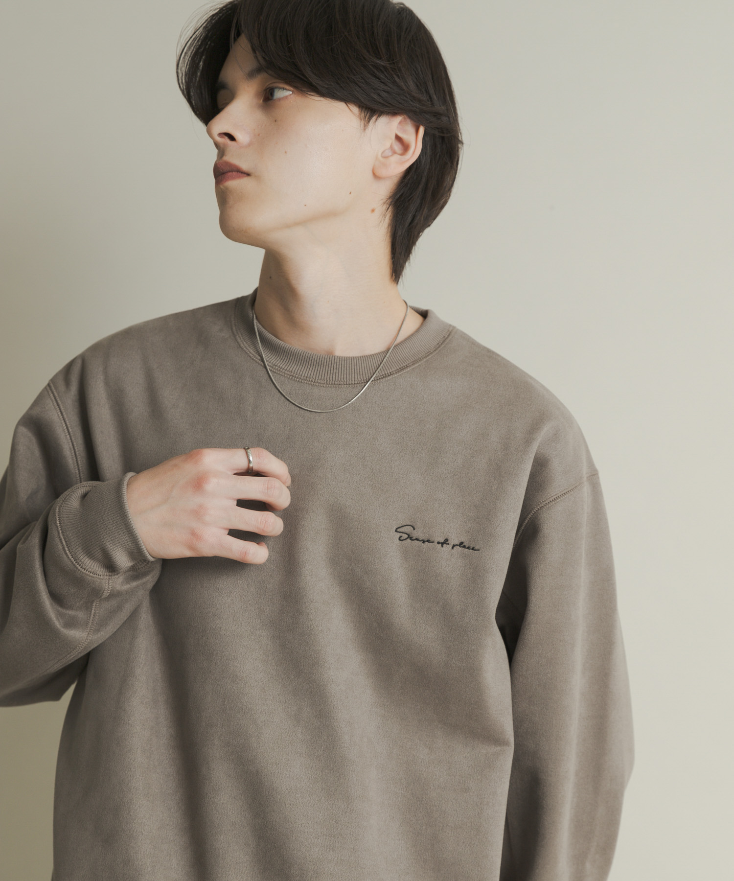 GRAY