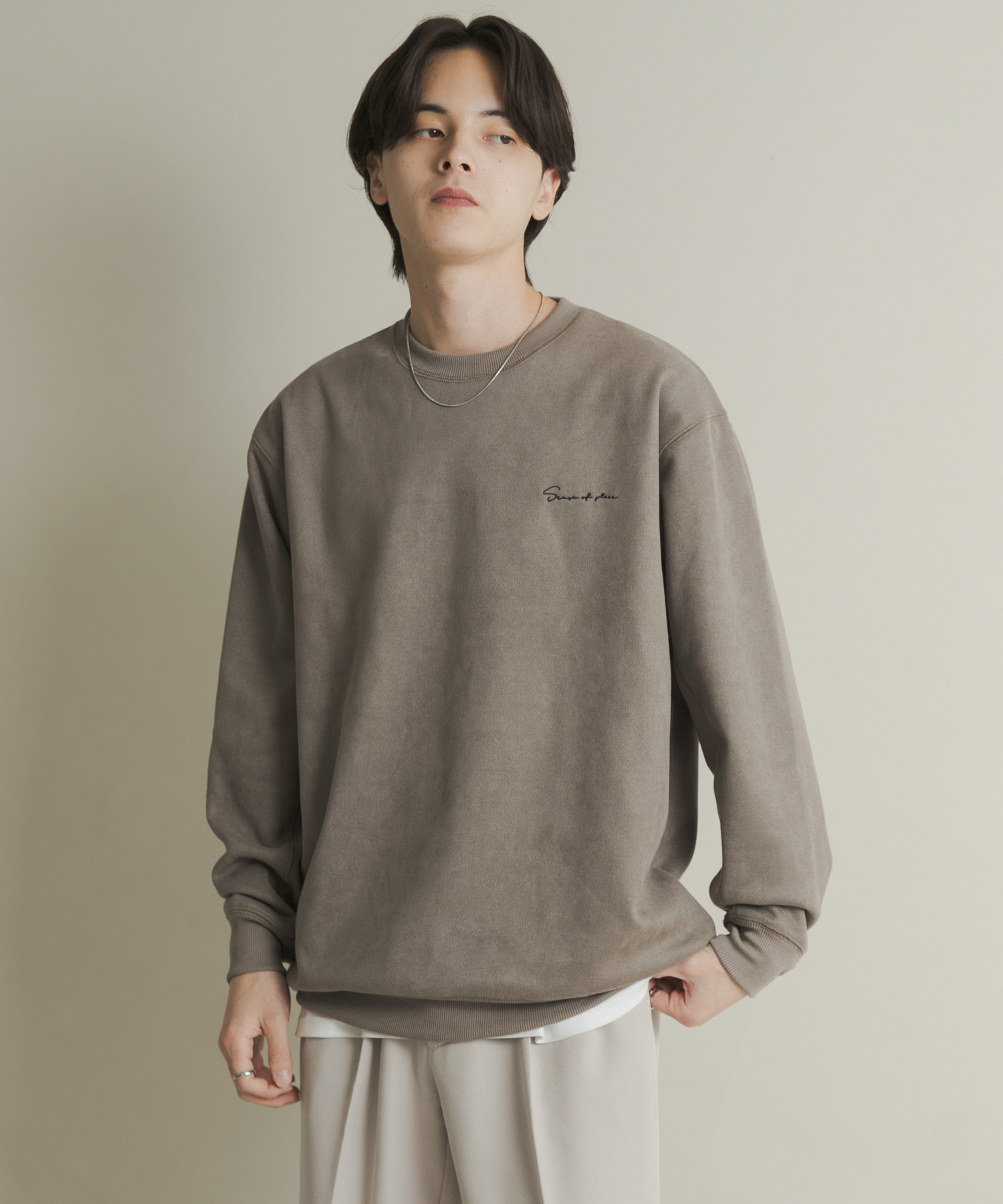 GRAY