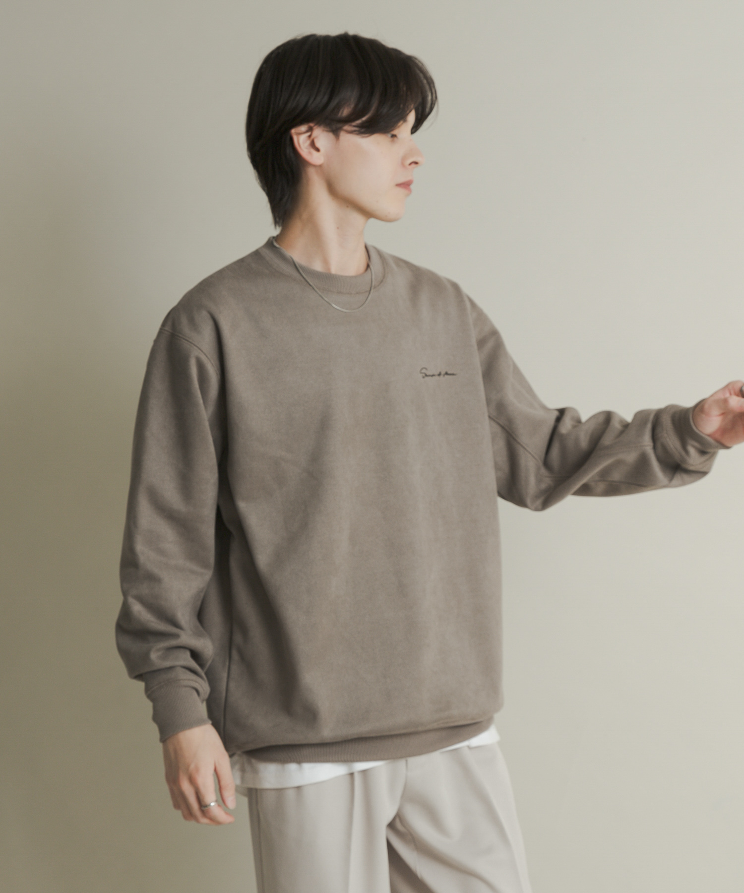 GRAY