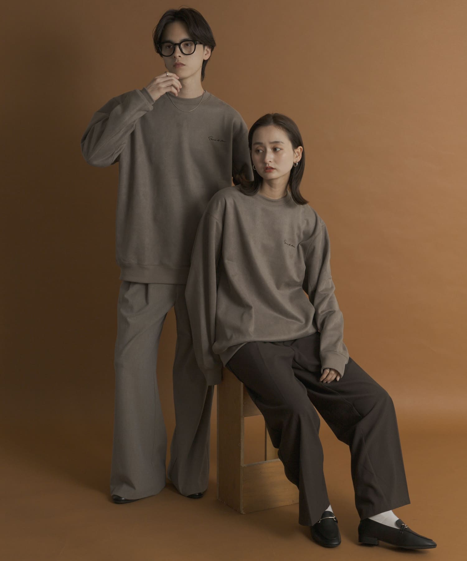 GRAY