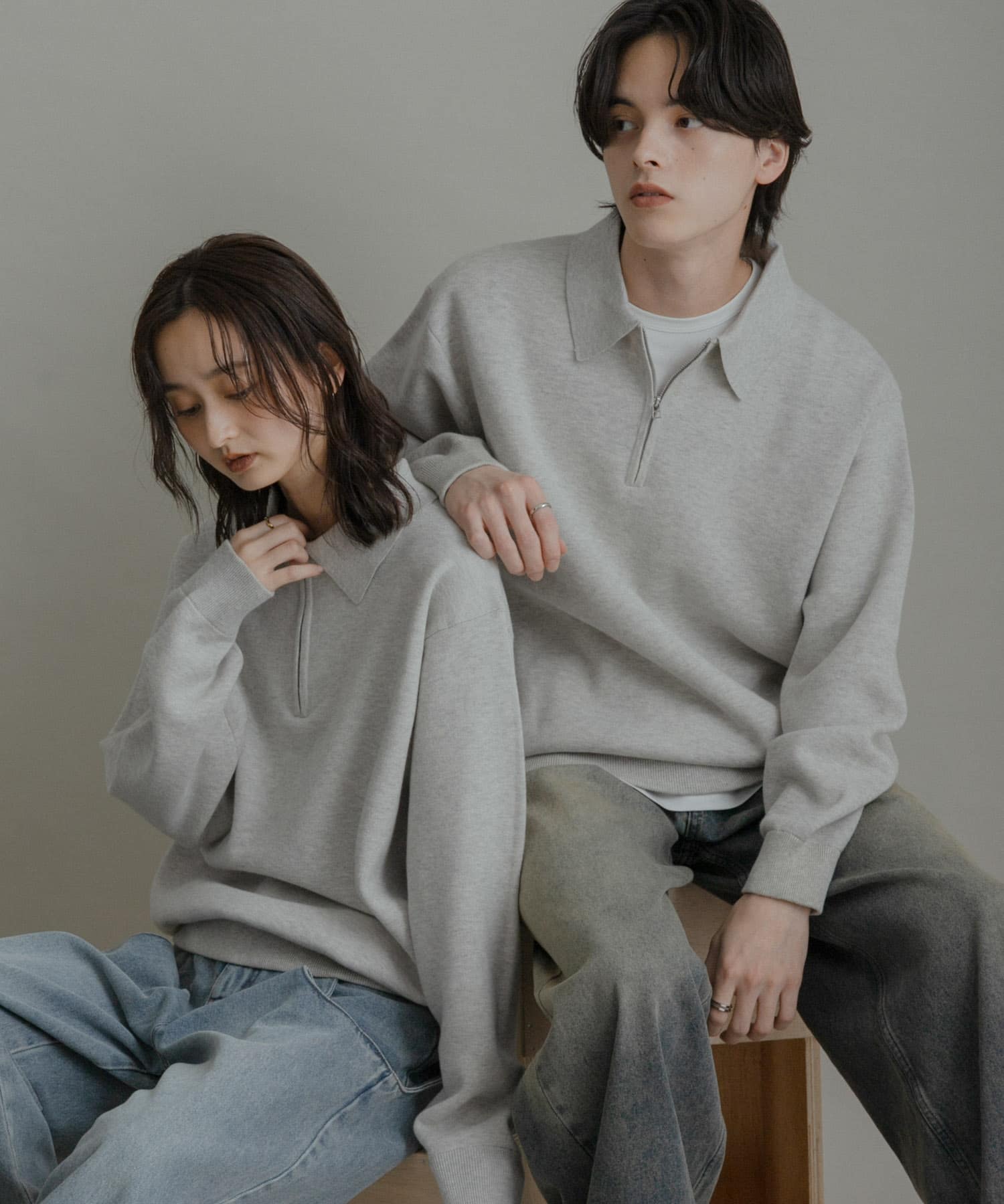 ユニセックス』スウェットライクハーフジップニット(M L.GRAY