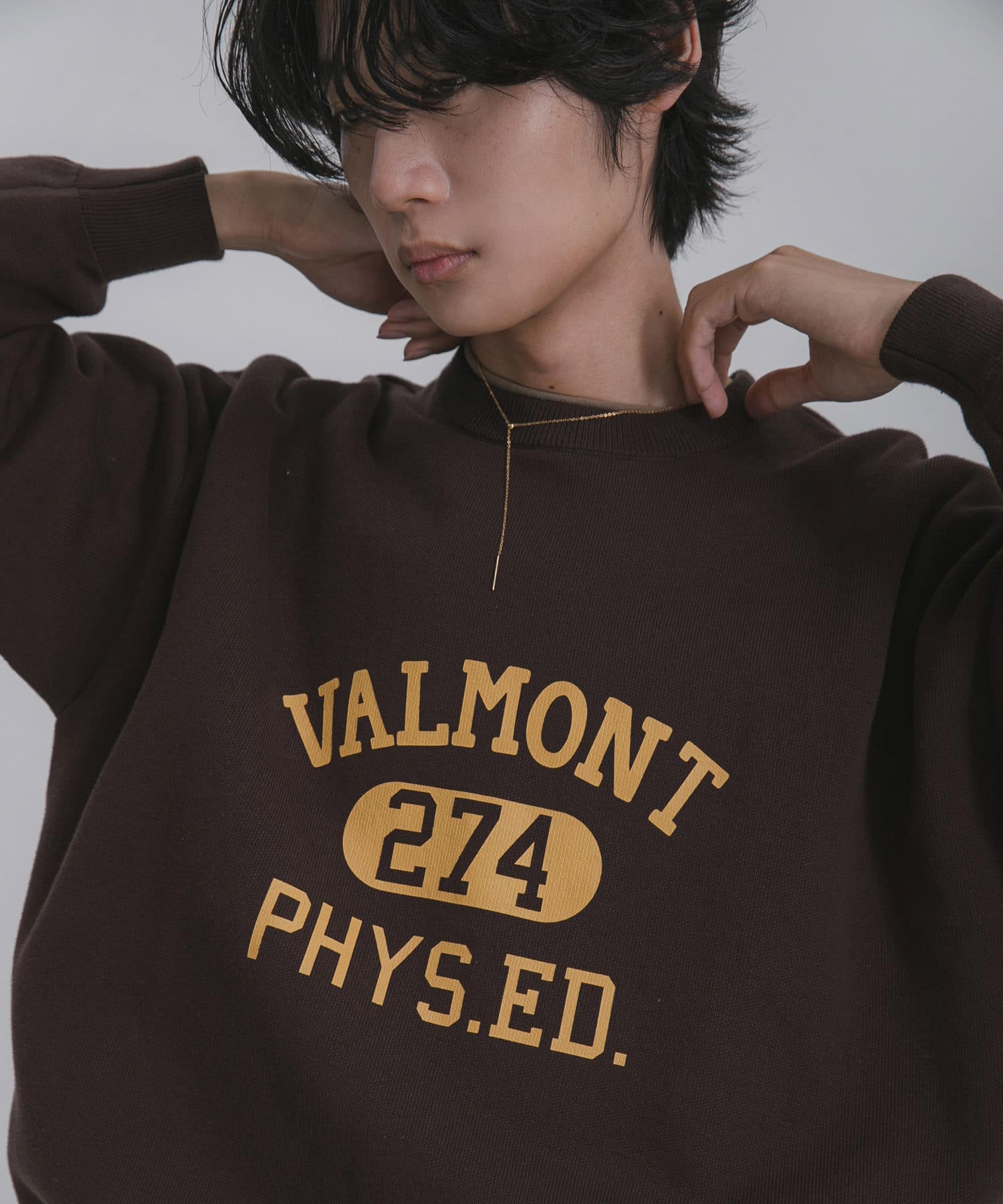 スウェットライクカレッジロゴニット BROWN M