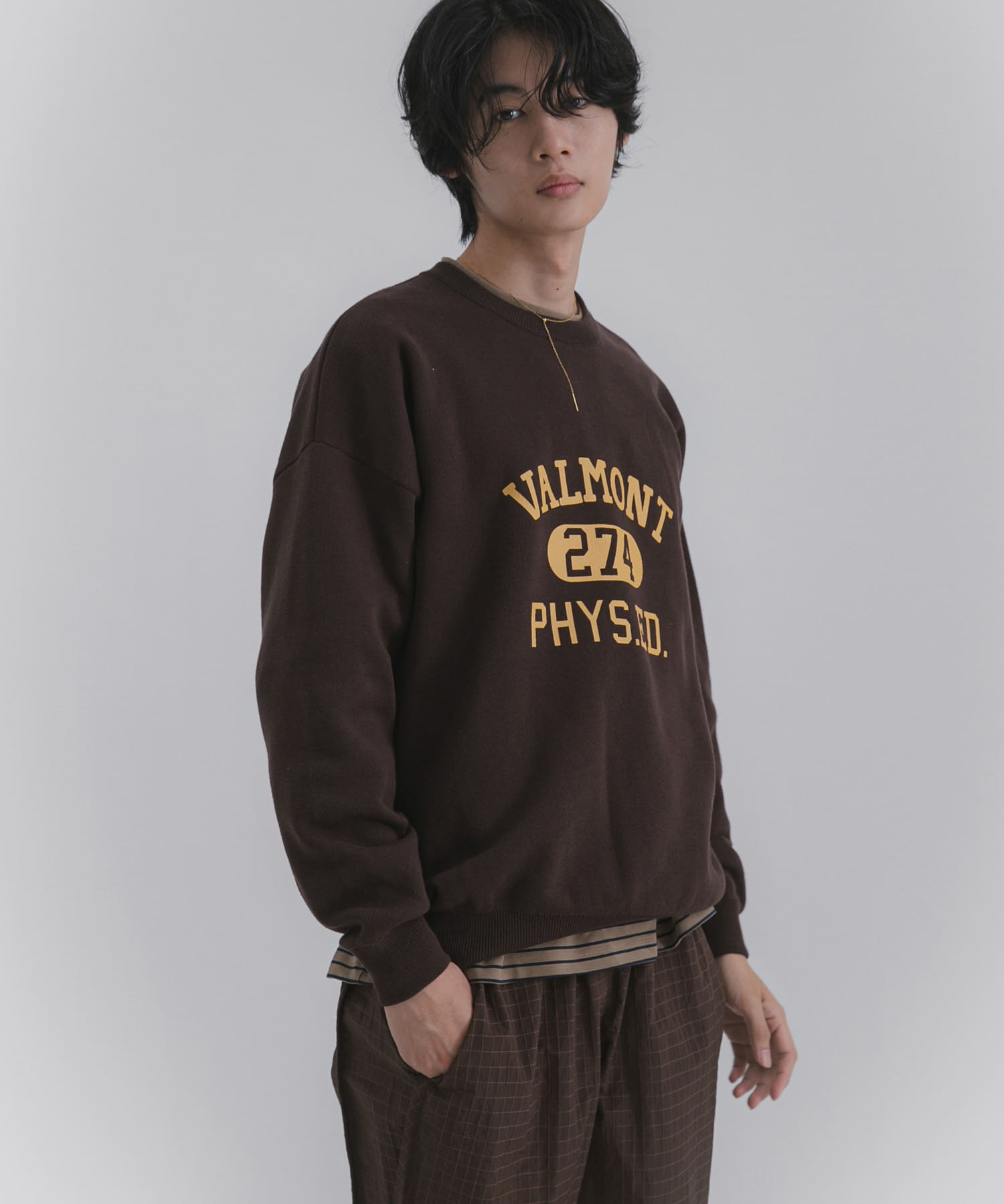 スウェットライクカレッジロゴニット BROWN M