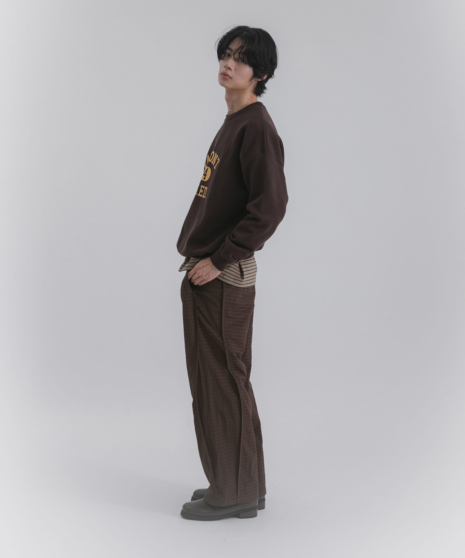 スウェットライクカレッジロゴニット BROWN M