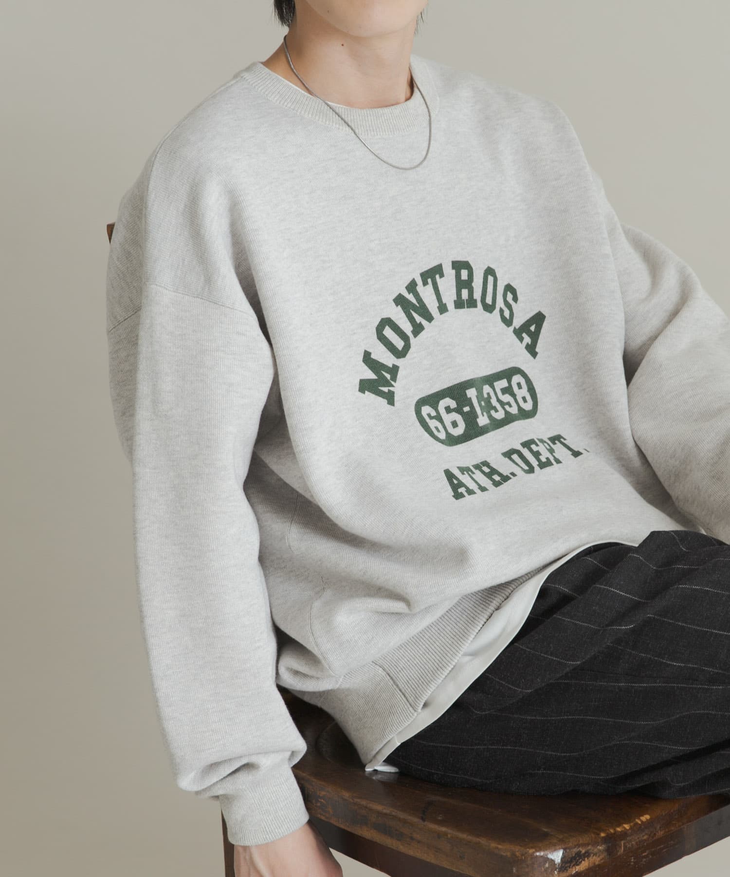 スウェットライクカレッジロゴニット GRAY L