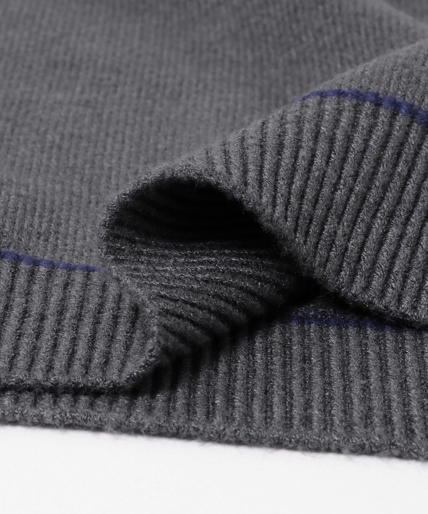 『一部WEB限定カラー』『洗濯可/毛玉防止』ストレッチハイショクラインニット CHARCOAL M