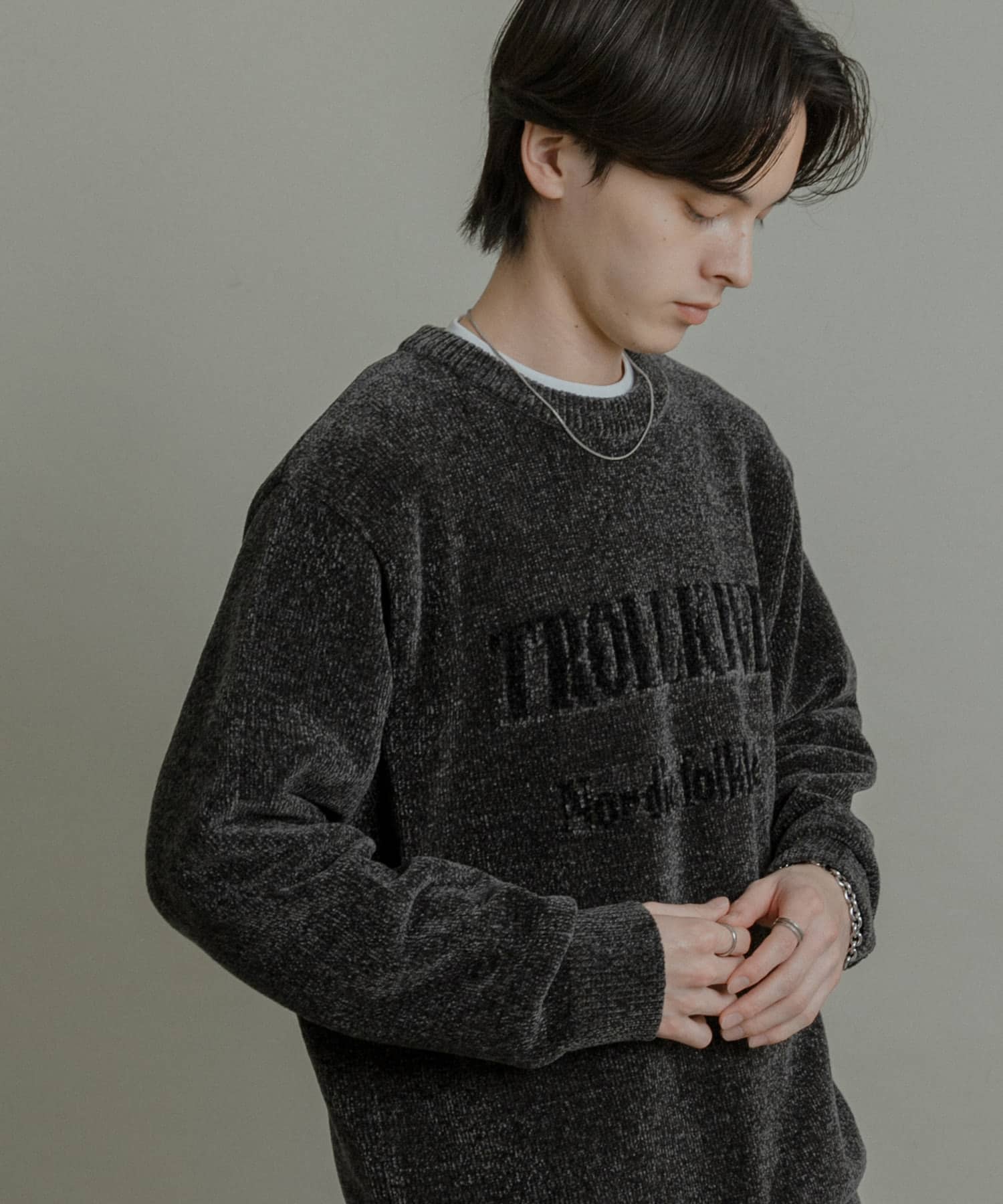 『洗濯可』モールロゴグラフィックニット