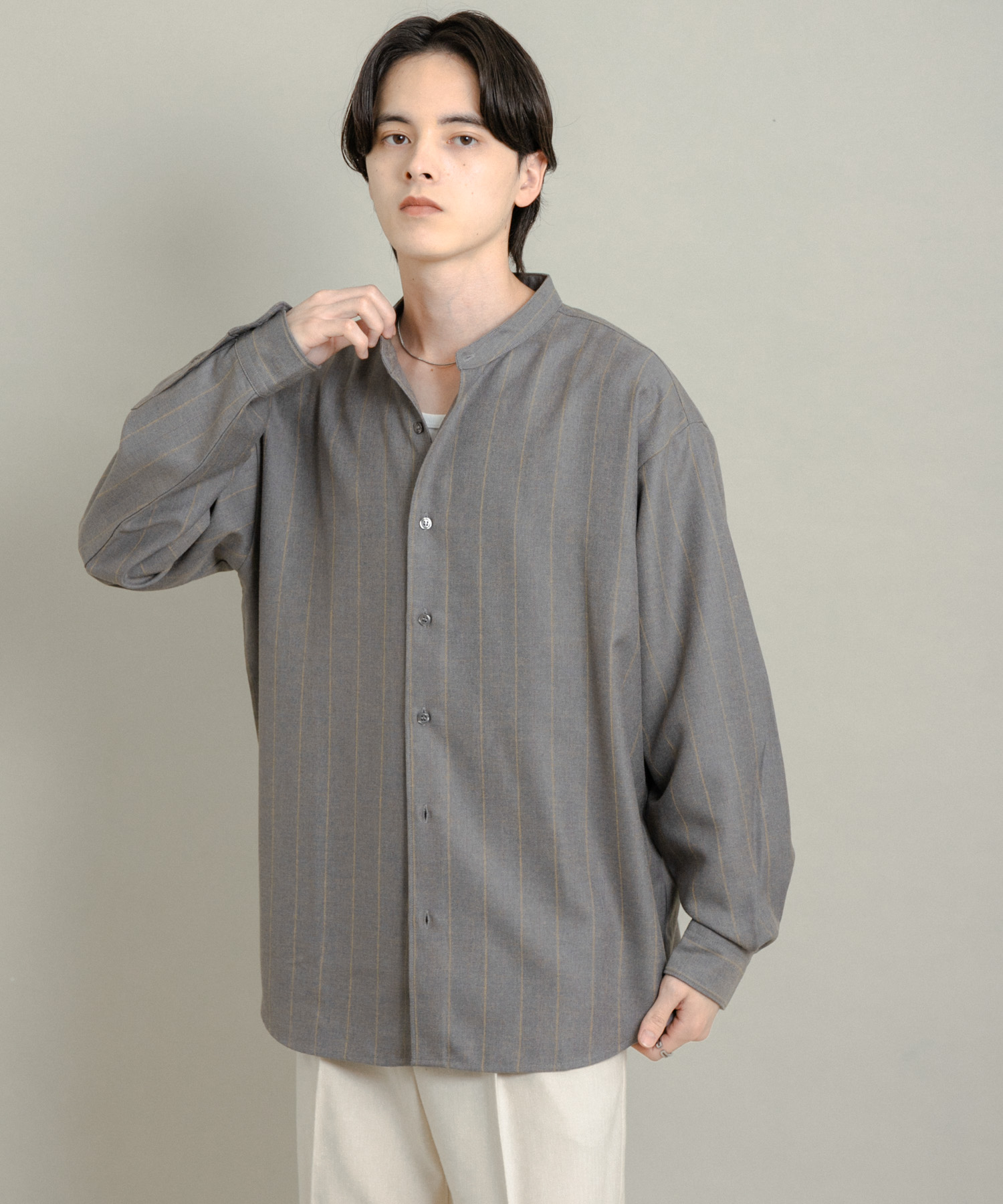 GRAY