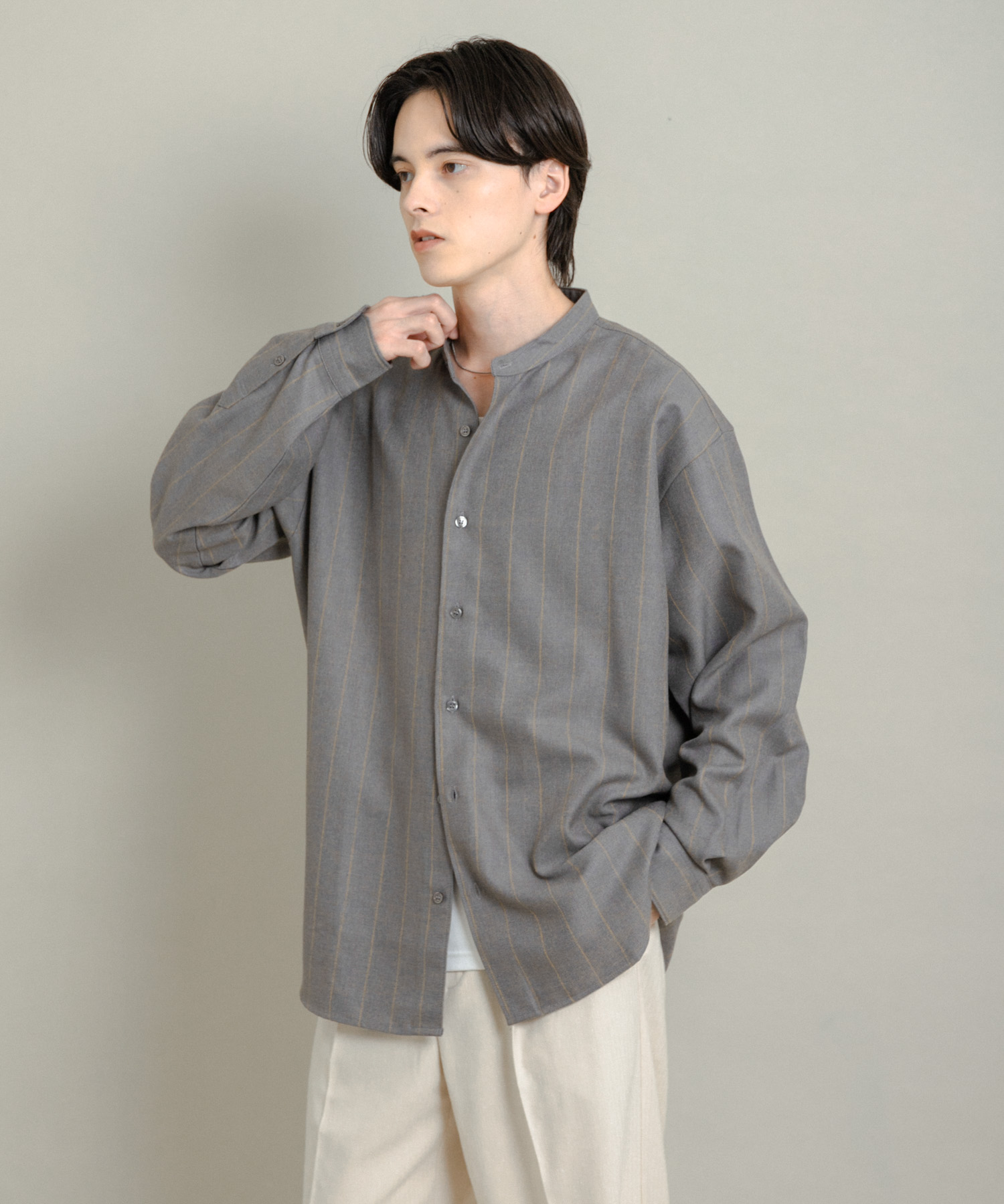 GRAY