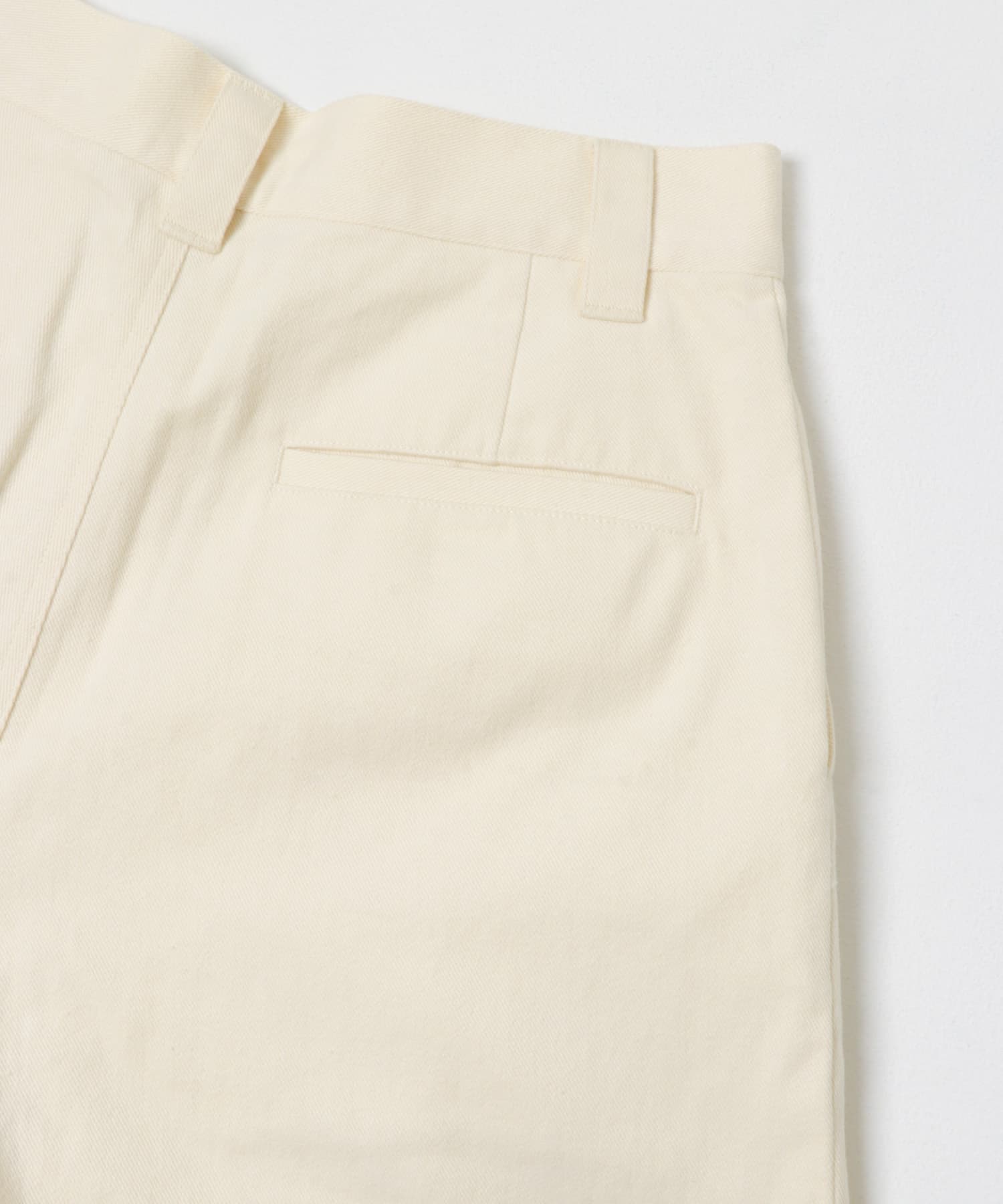 ボリュームタックワイドパンツ IVORY M