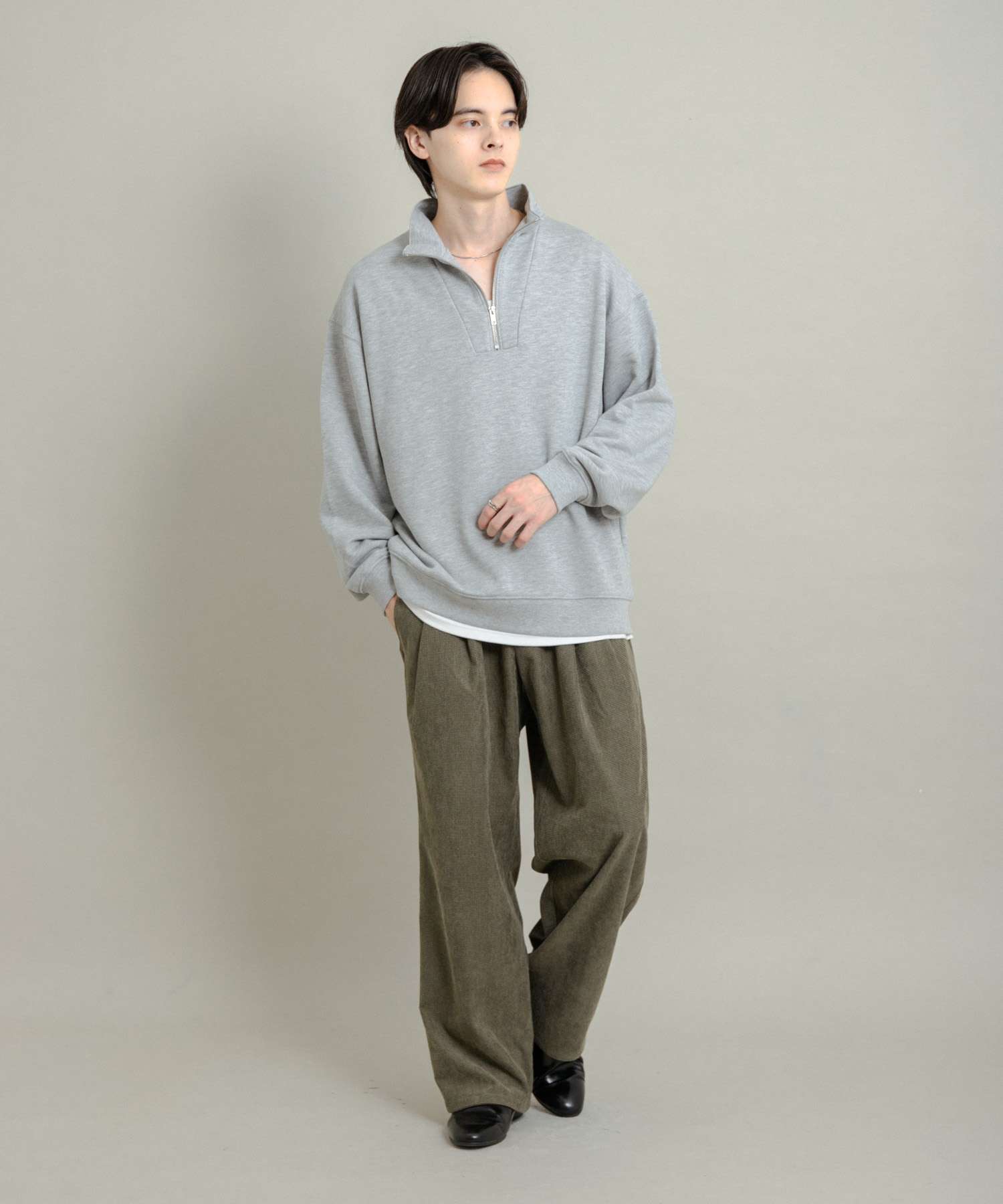 KHAKI