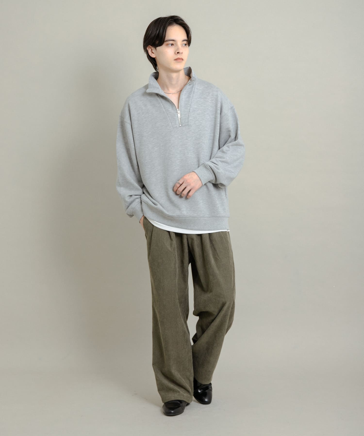 KHAKI