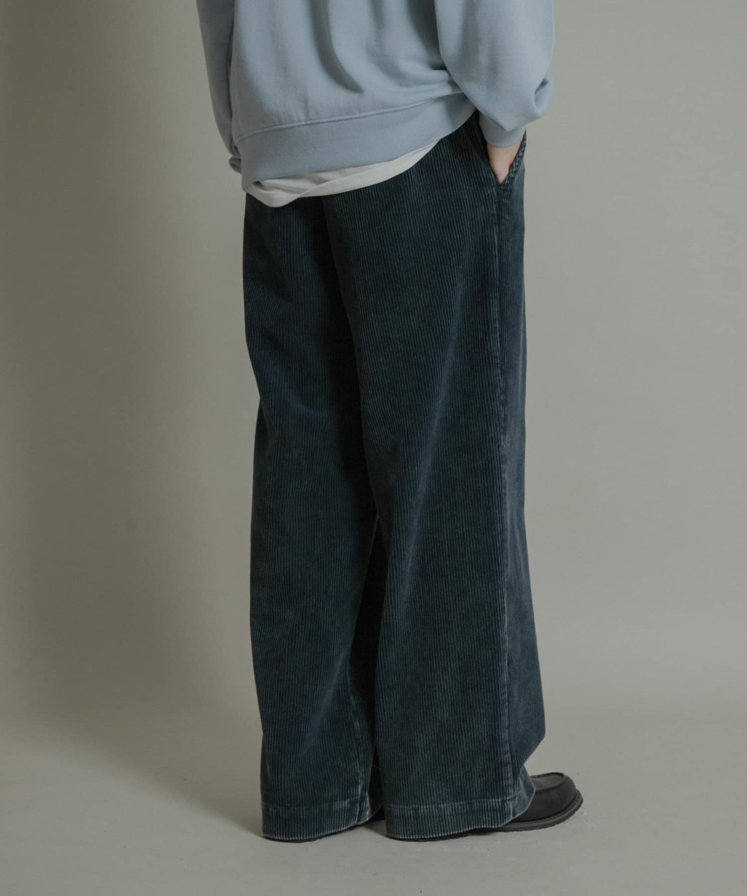 ケミカルコーデュロイストレートパンツ