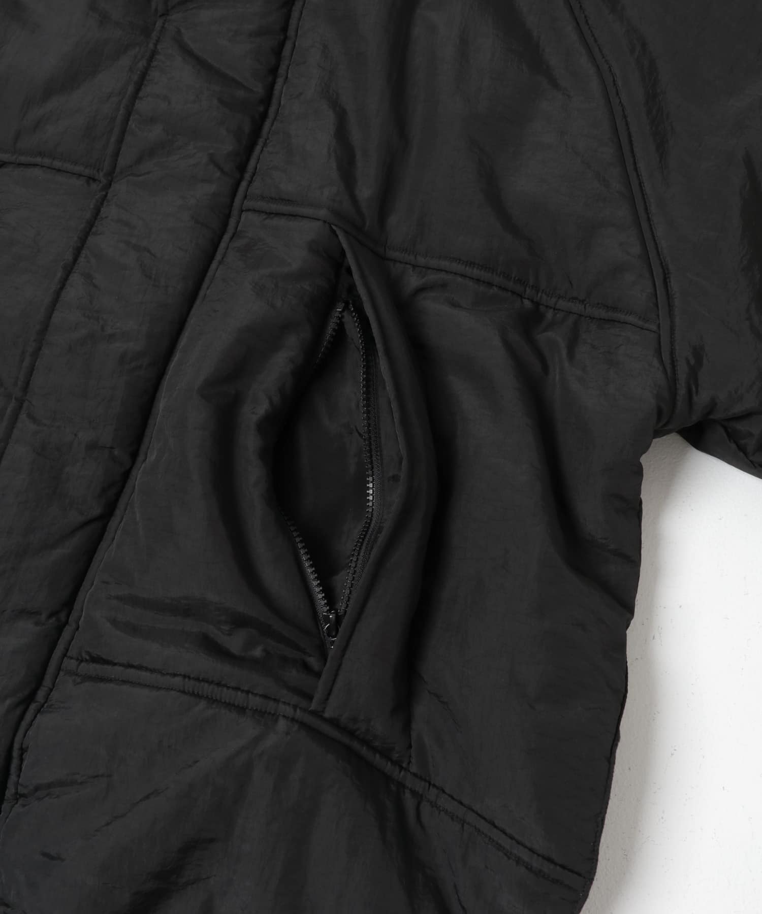 『URTECH』『ユニセックス』パデッドモンスターコート BLACK M