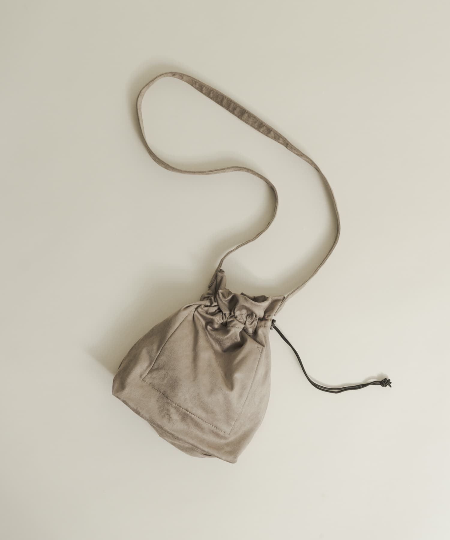 フェイクスエードキンチャクショルダー CHARCOAL one