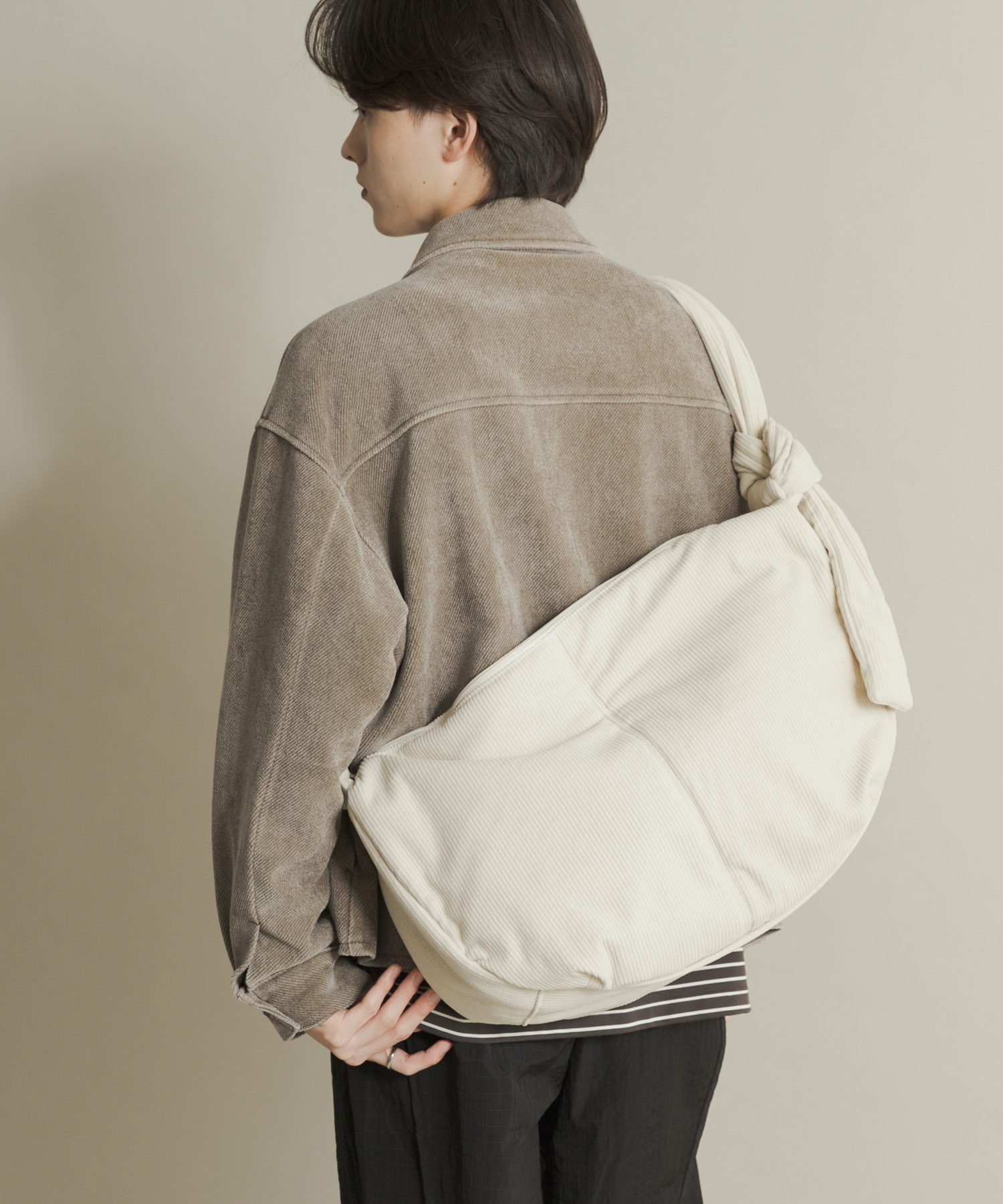 コーデュロイビッグショルダー IVORY one