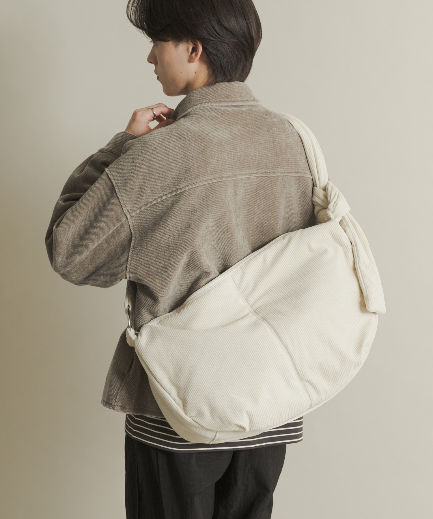 コーデュロイビッグショルダー IVORY one