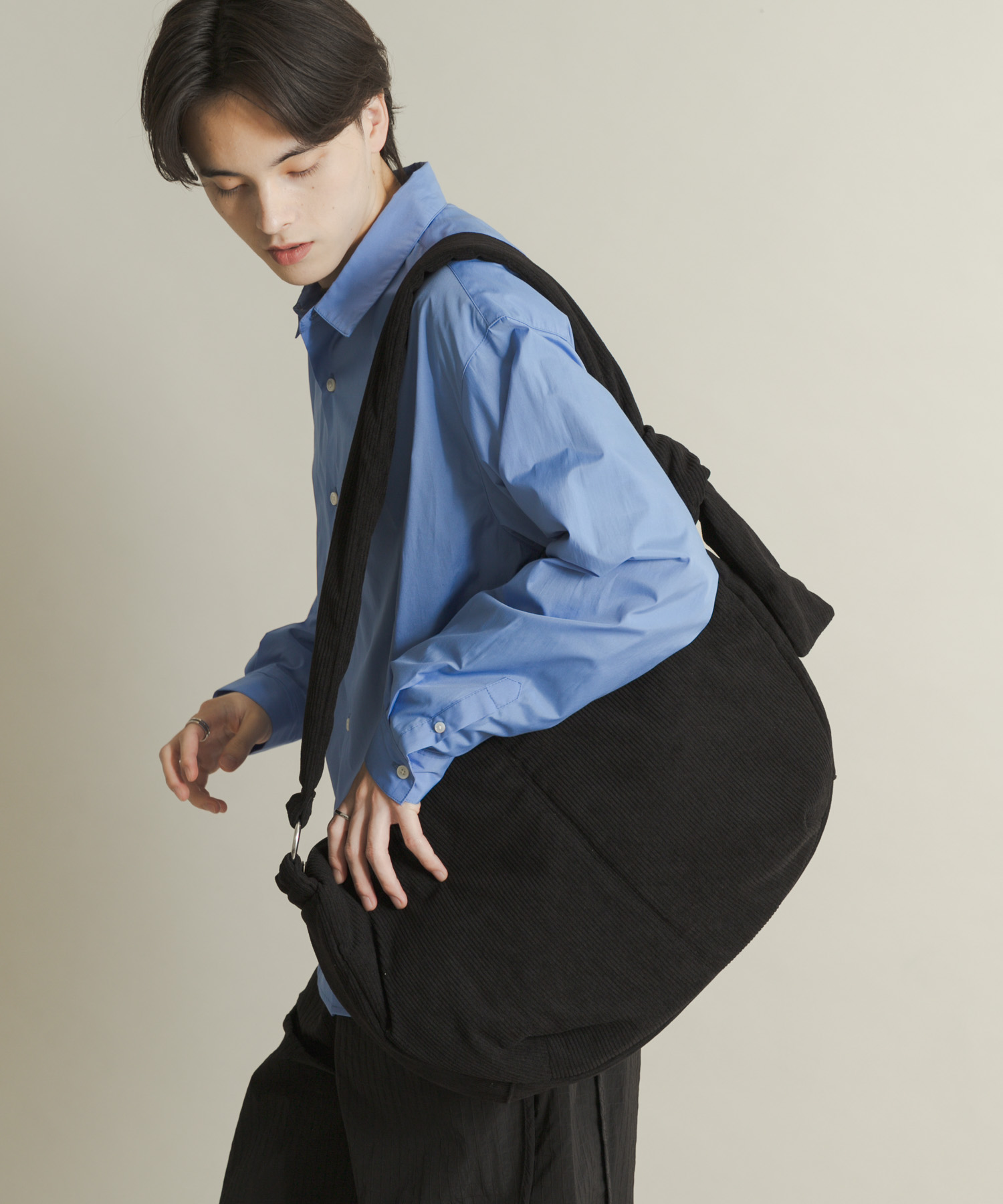 コーデュロイビッグショルダー BLACK one