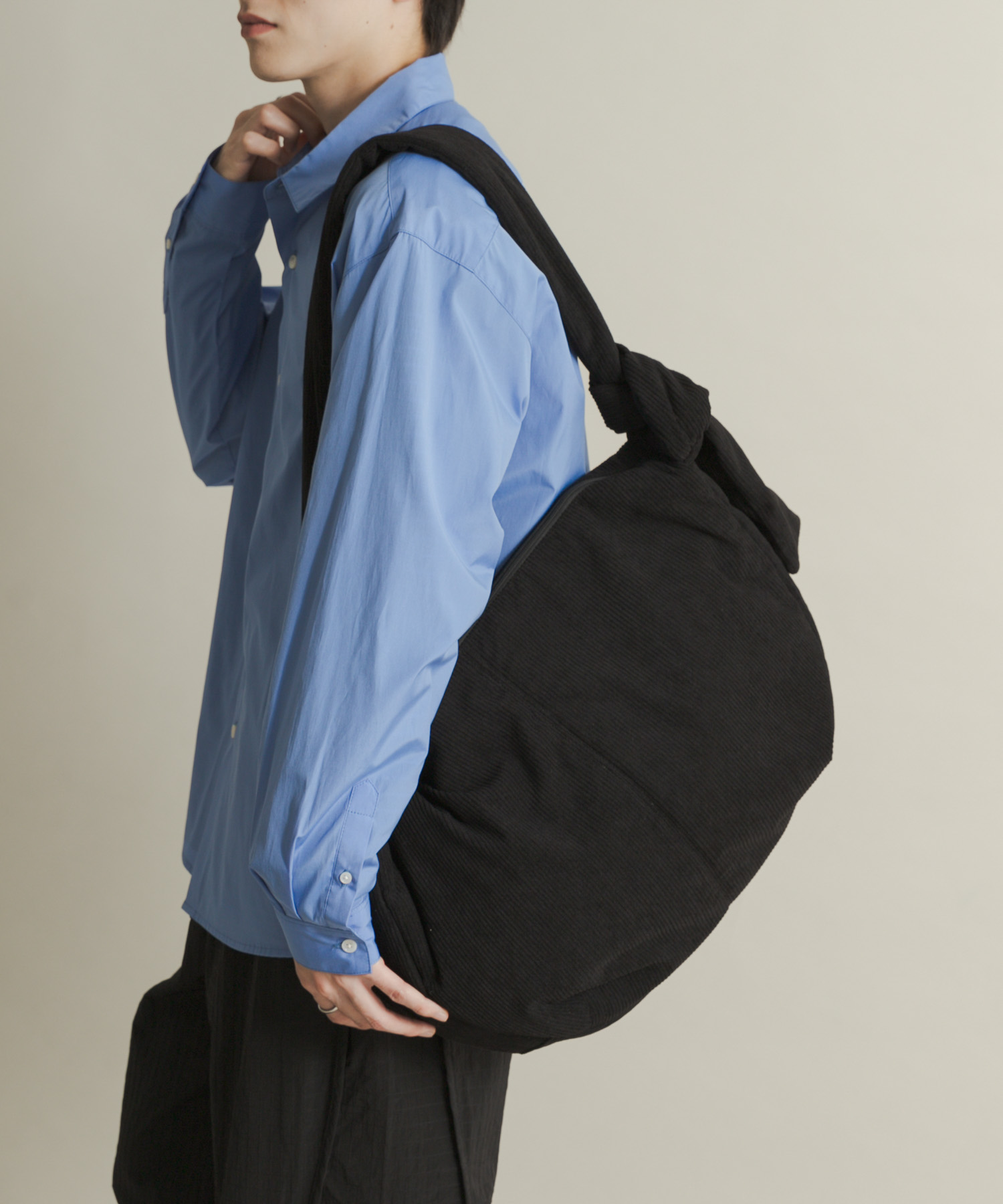 コーデュロイビッグショルダー BLACK one