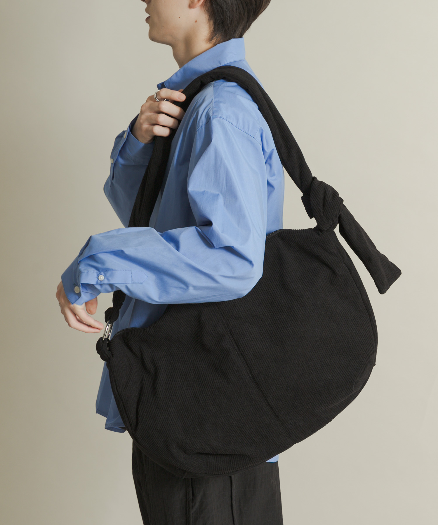 コーデュロイビッグショルダー BLACK one