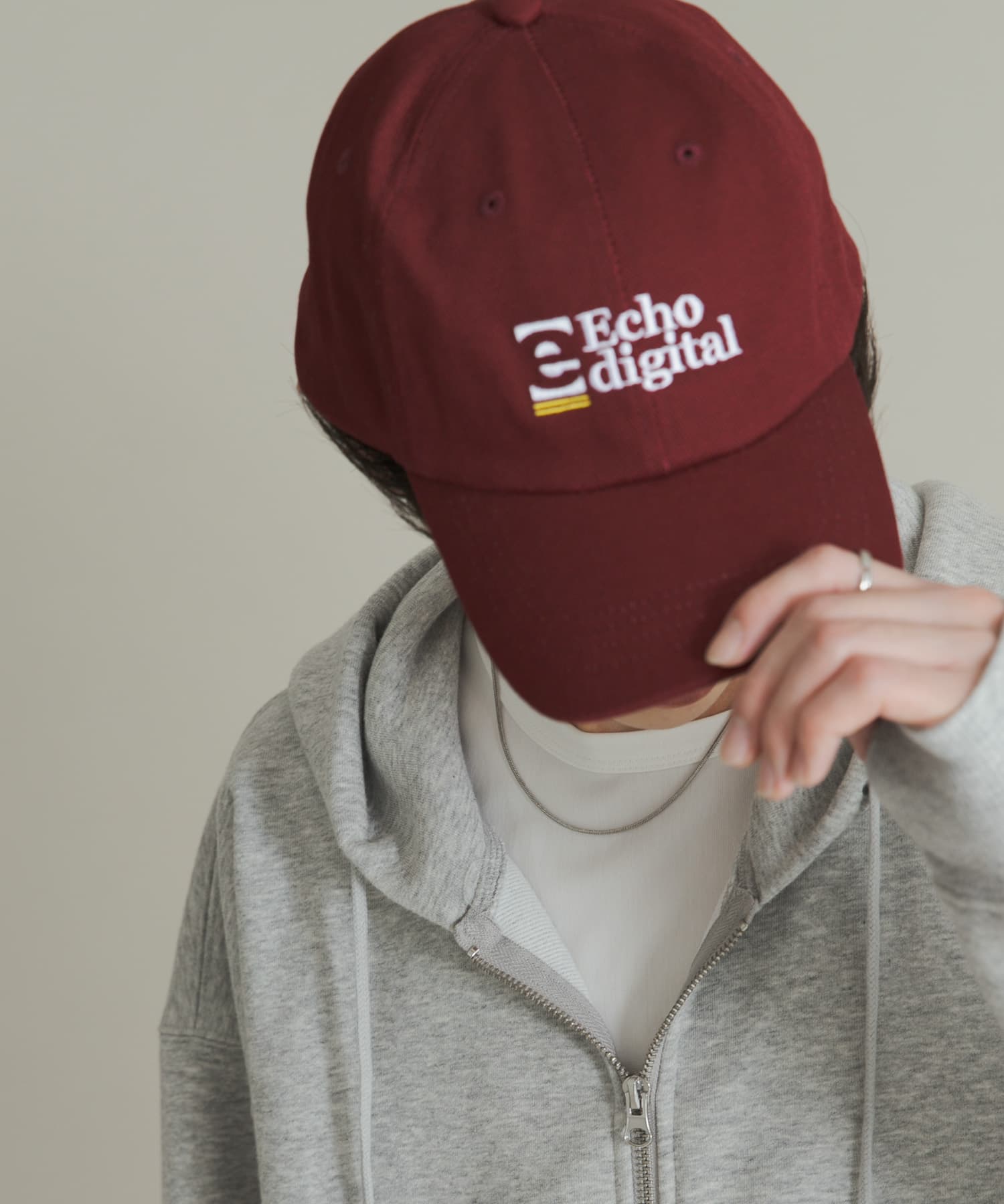 アソートグラフィックロゴキャップ RED One