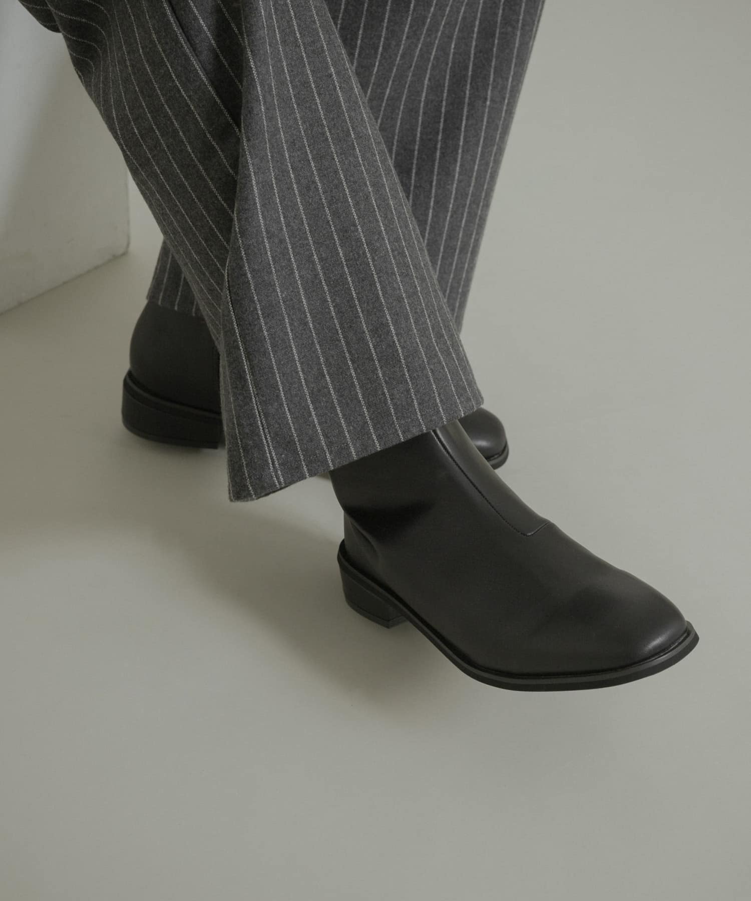 スクエアトゥサイドジップローブーツ BLACK 26.5