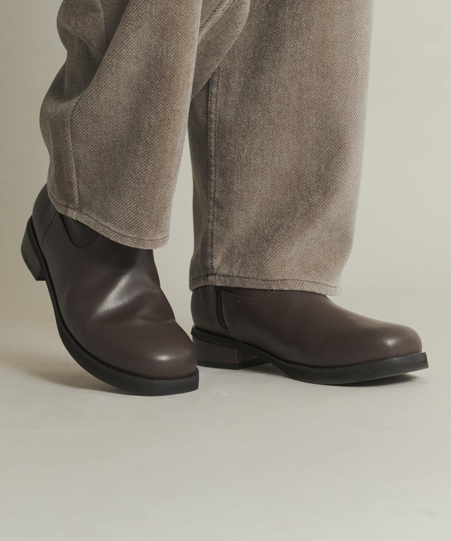 ラウンドトゥサイドジップブーツ BROWN 26.5