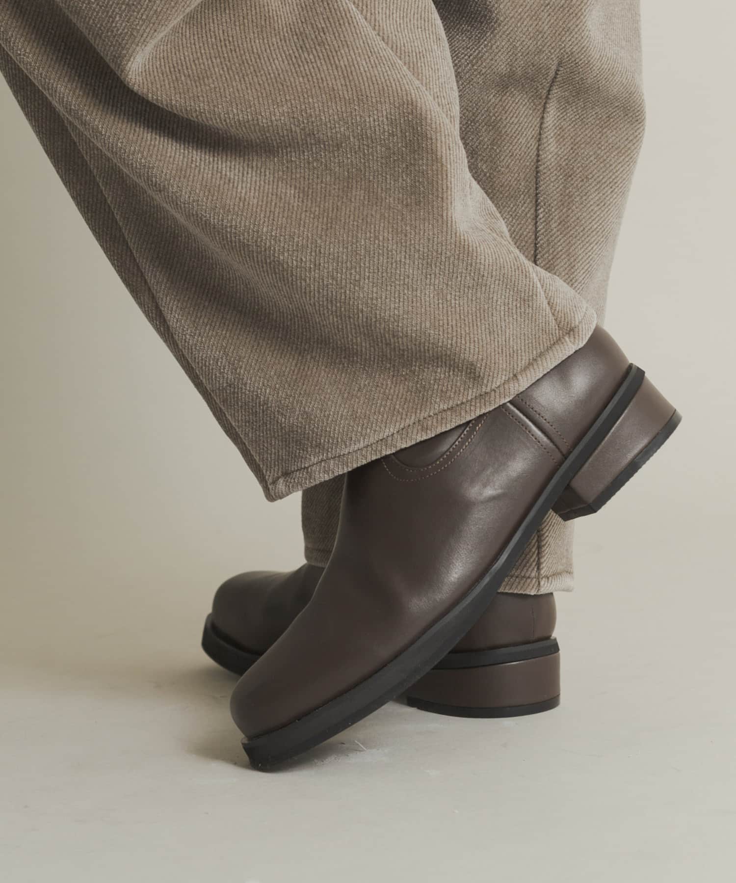 ラウンドトゥサイドジップブーツ BROWN 26.5