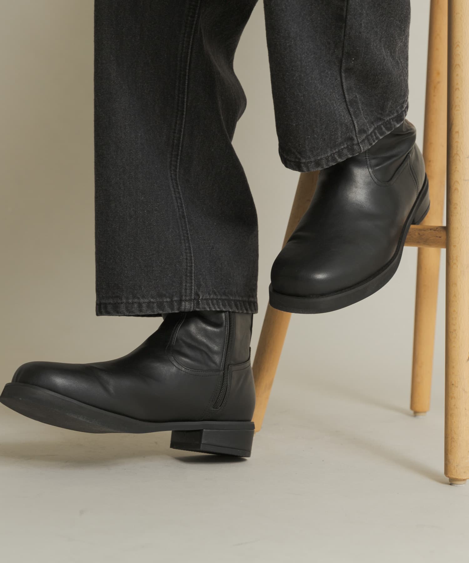 ラウンドトゥサイドジップブーツ BLACK 26.5