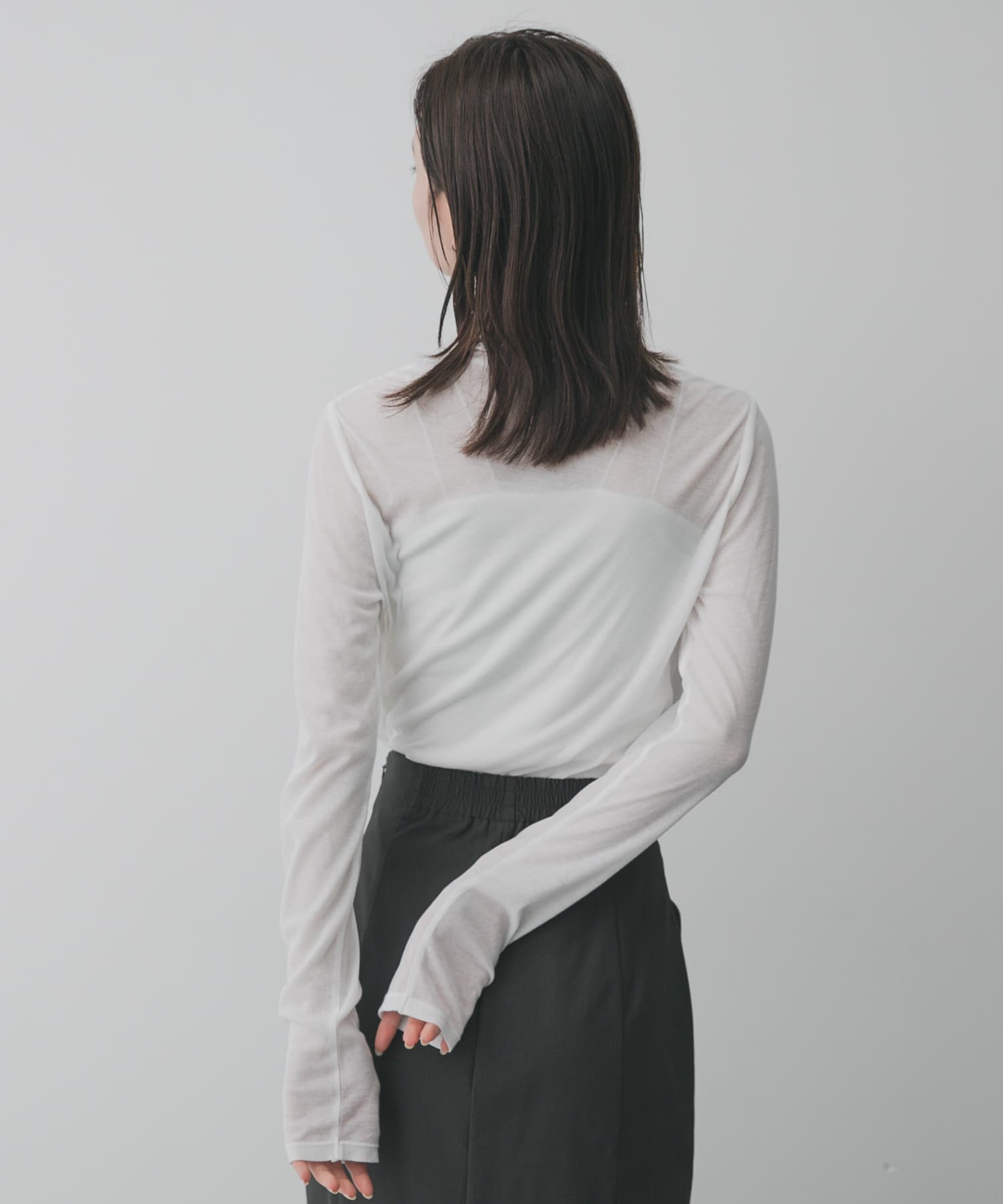 OFF WHITE