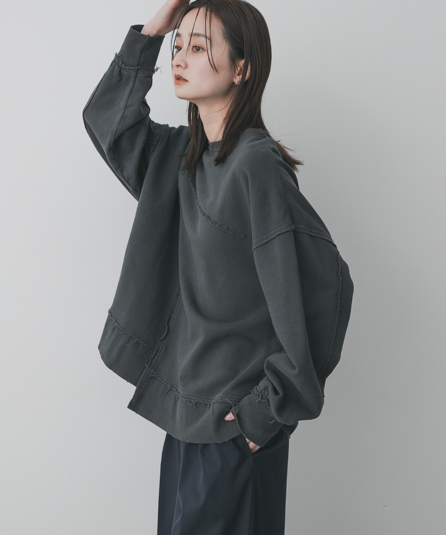 キリカエピグメントルーズスウェット