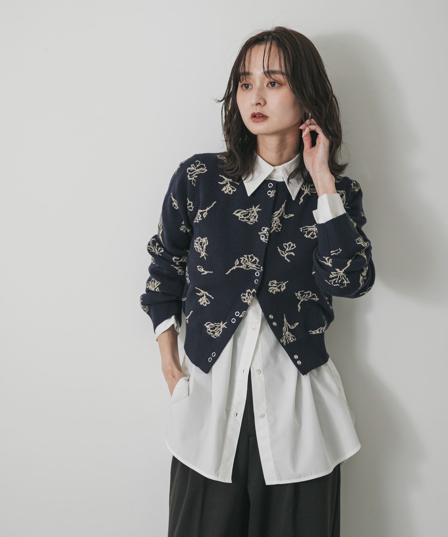 『洗濯可』ジャガードフラワーコンパクトニットカーディガン