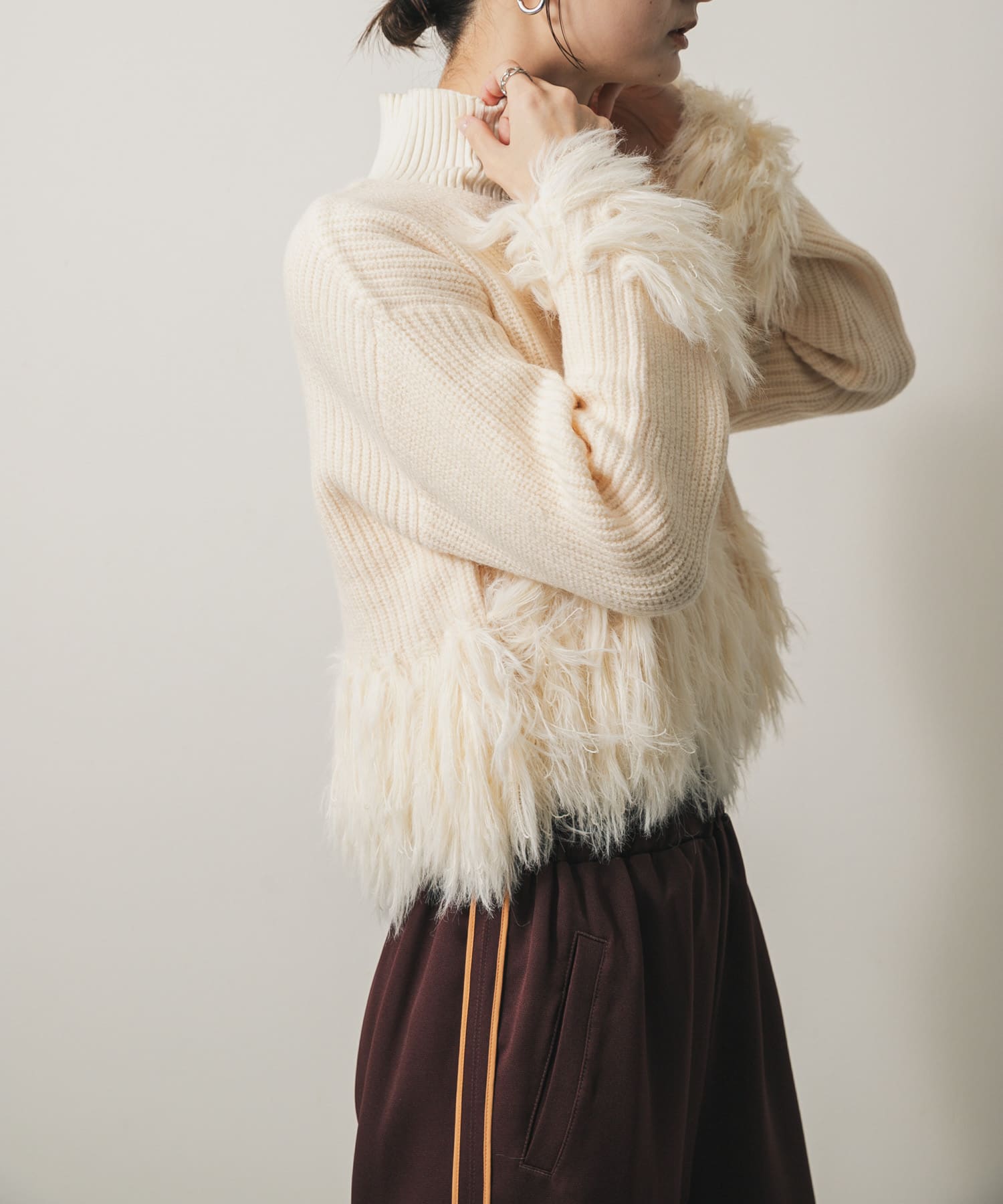 フェザーフリンジセーター