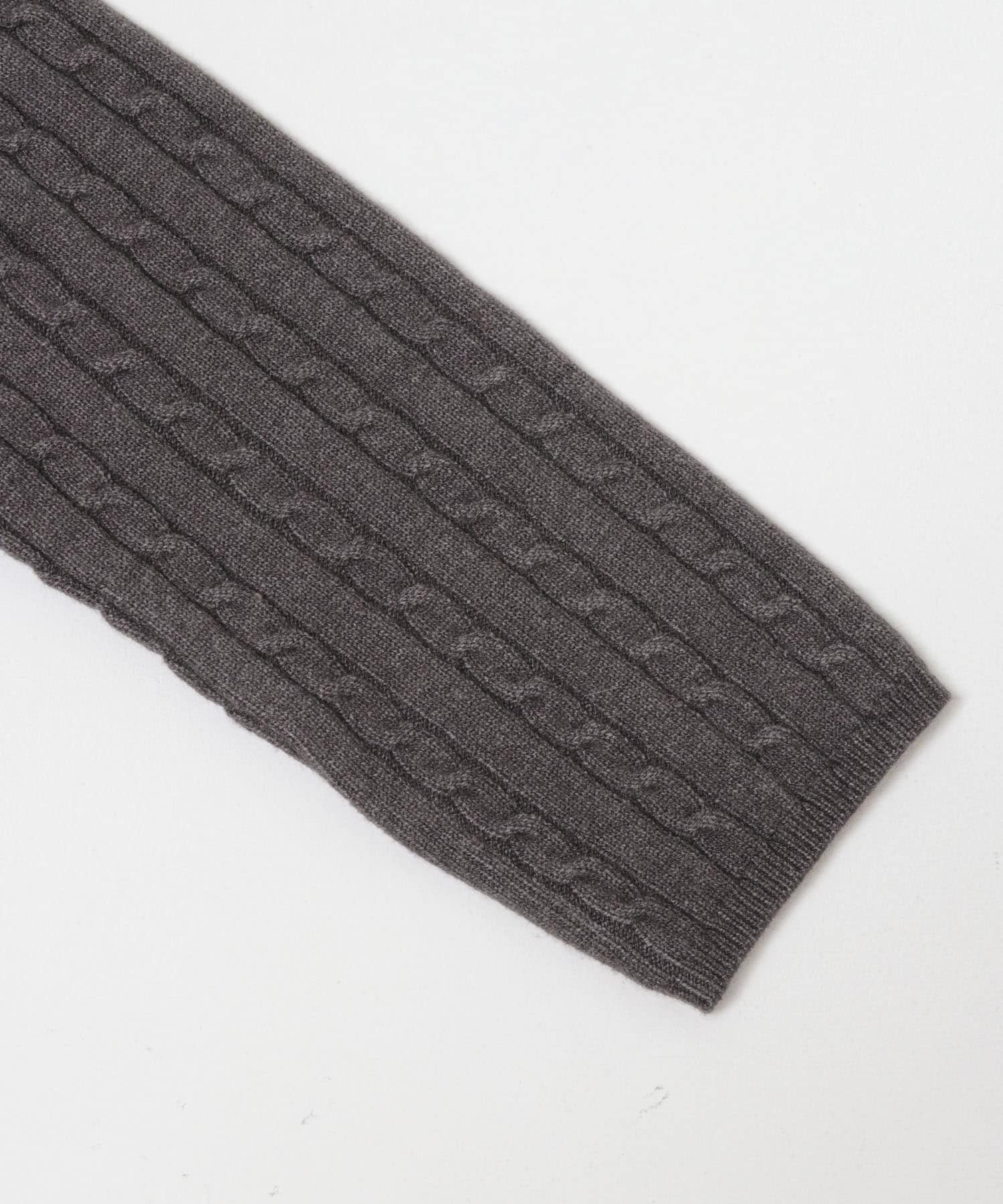 ミニケーブルペプラムセーター CHARCOAL One