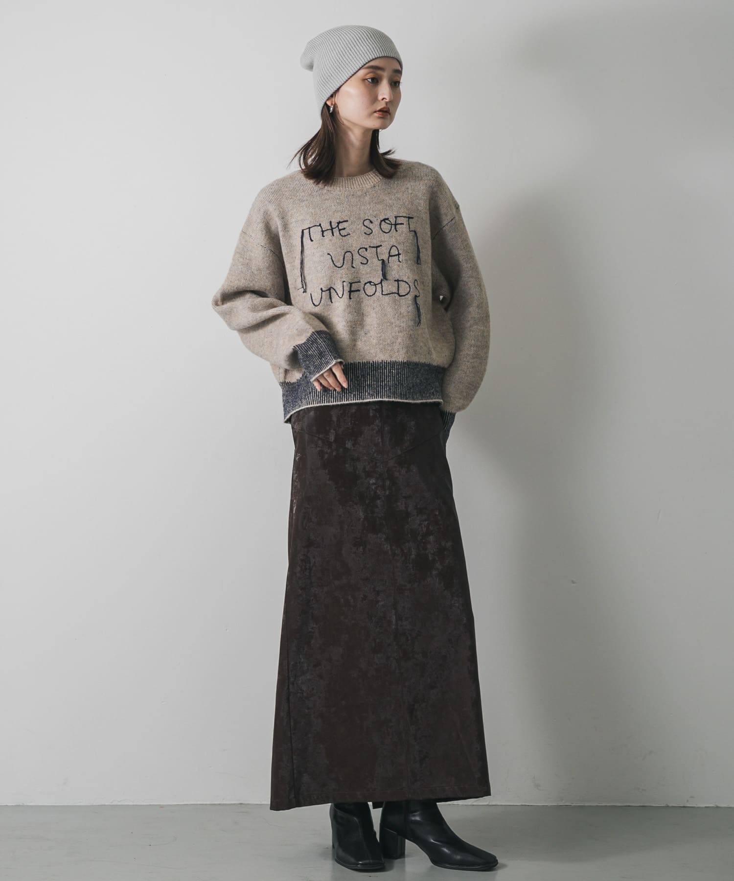 ロゴシシュウバイカラーリブニット(One GRAY): トップス｜URBAN